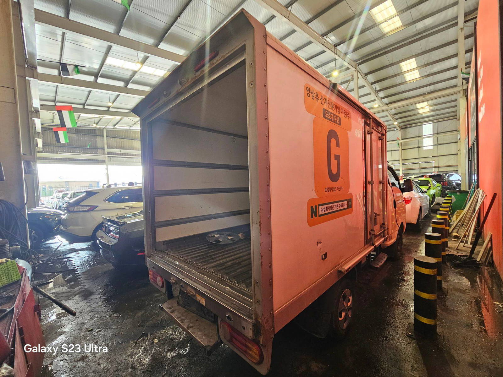 2018 HYUNDAI PORTER 2 — 289276 KM — Lot 584667 — Main - Marhaba Auctions Used Cars - Image 6