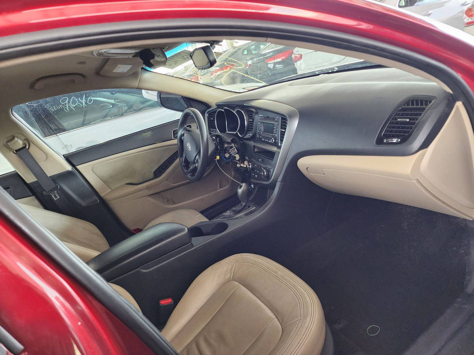 2011 KIA OPTIMA — 188417 Miles — Lot 76530 — Souq - Marhaba Auctions Used Cars - Image 12