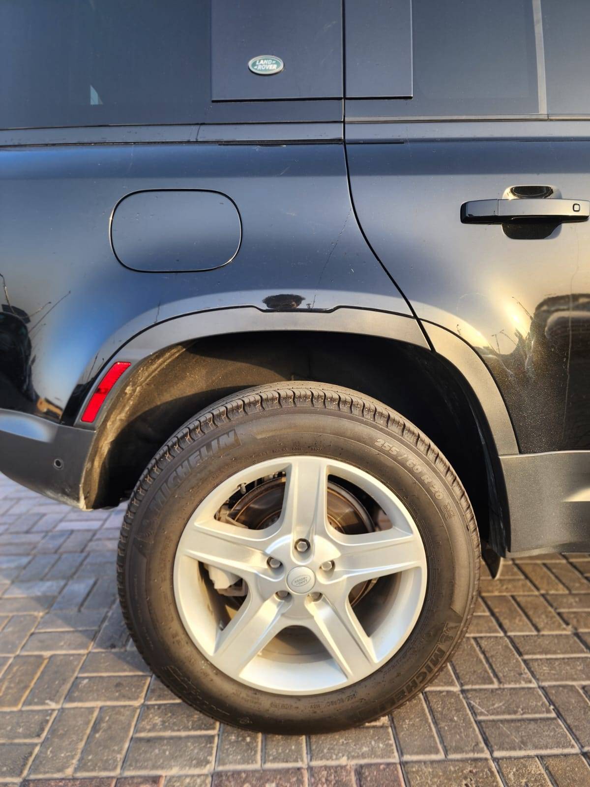 LAND ROVER DEFENDER 110 SE 2023 - Marhaba Auction Used Cars - Image 6