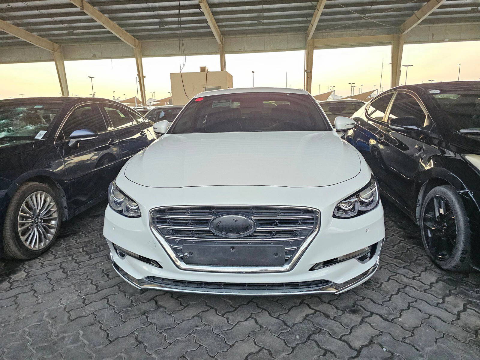 2017 HYUNDAI GRANDEUR — 58369 KM — Lot A003259 — Souq - Marhaba Auctions Used Cars - Image 3