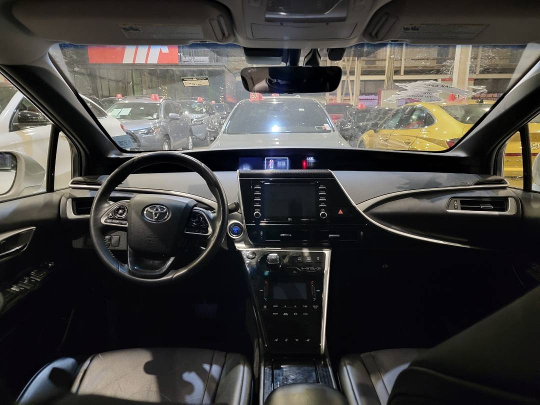 2018 TOYOTA MIRAI — 69584 KM — Lot A005170 — Main - Marhaba Auctions Used Cars - Image 8