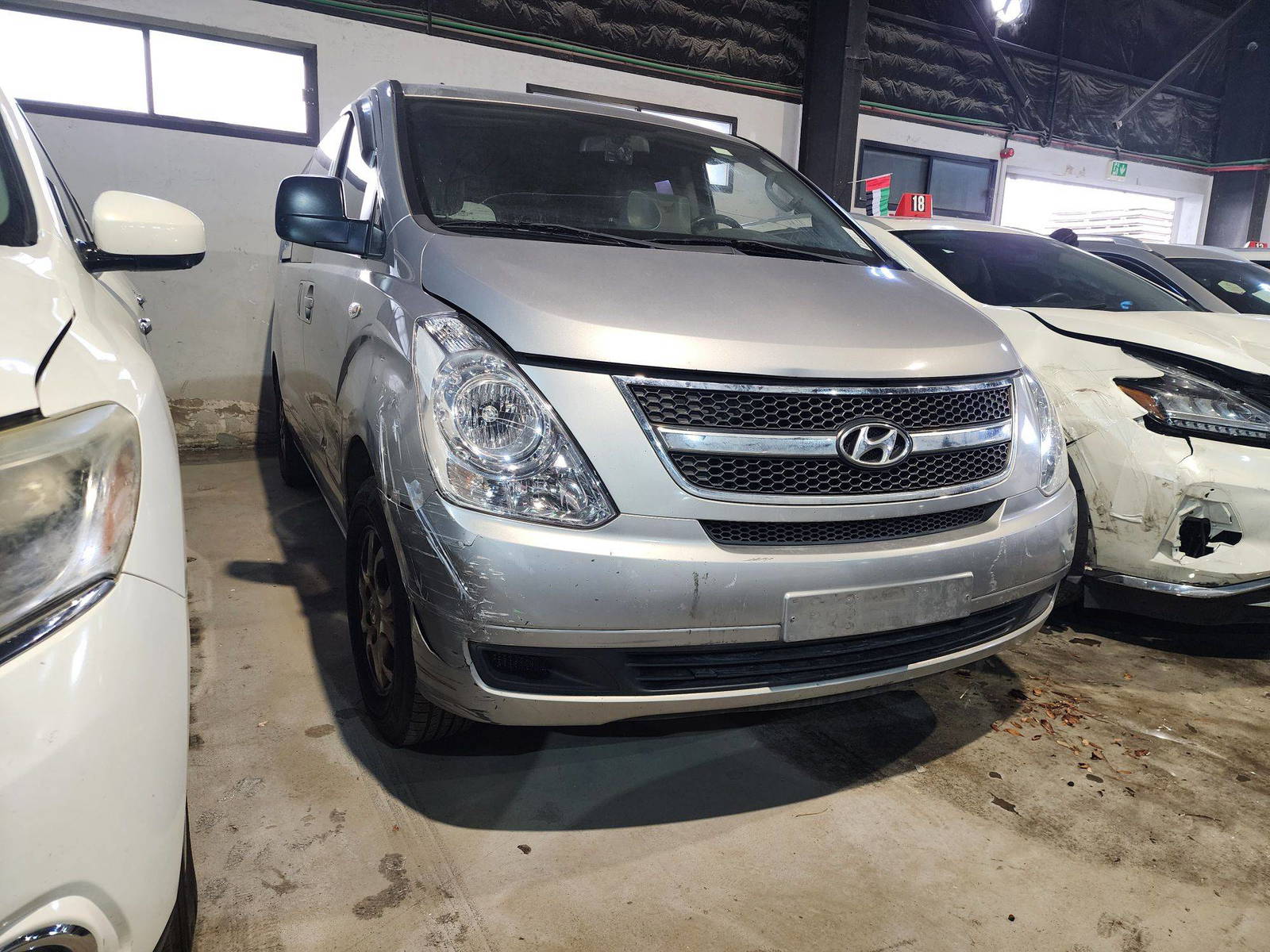2016 HYUNDAI GRAND STAREX — 372973 KM — Lot 745510 — Main - Marhaba Auctions Used Cars - Image 4
