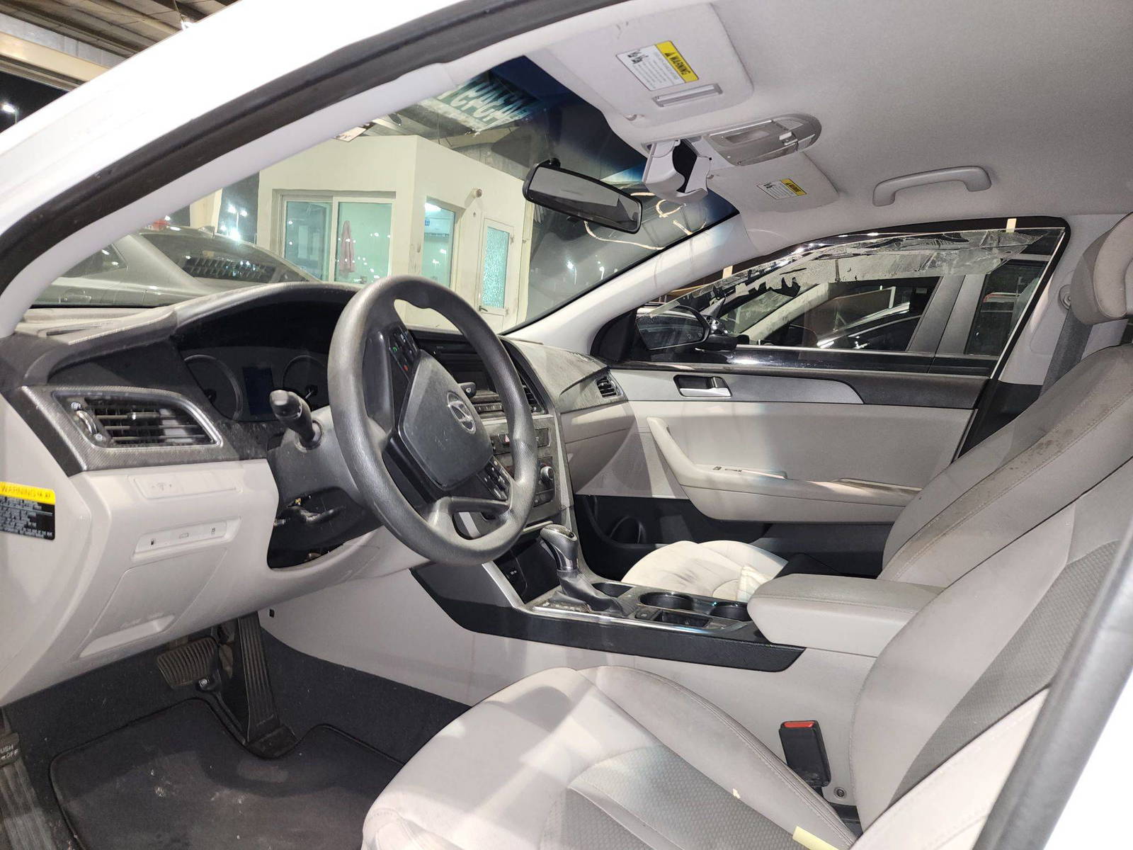 2015 HYUNDAI SONATA — 115208 Miles — Lot 9373 — Souq - Marhaba Auctions Used Cars - Image 8