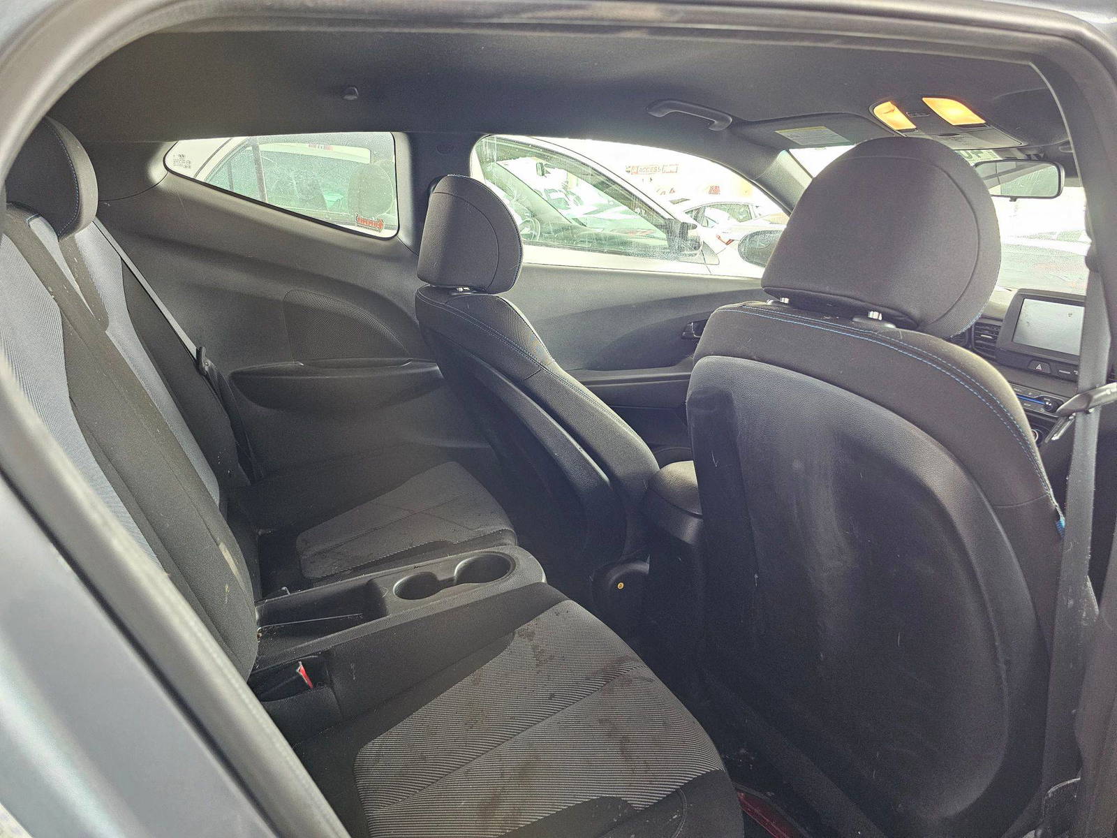 2019 HYUNDAI VELOSTER — 102572 Miles — Lot AF3KU017039 — Souq - Marhaba Auctions Used Cars - Image 6