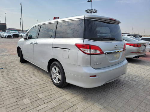 NISSAN QUEST