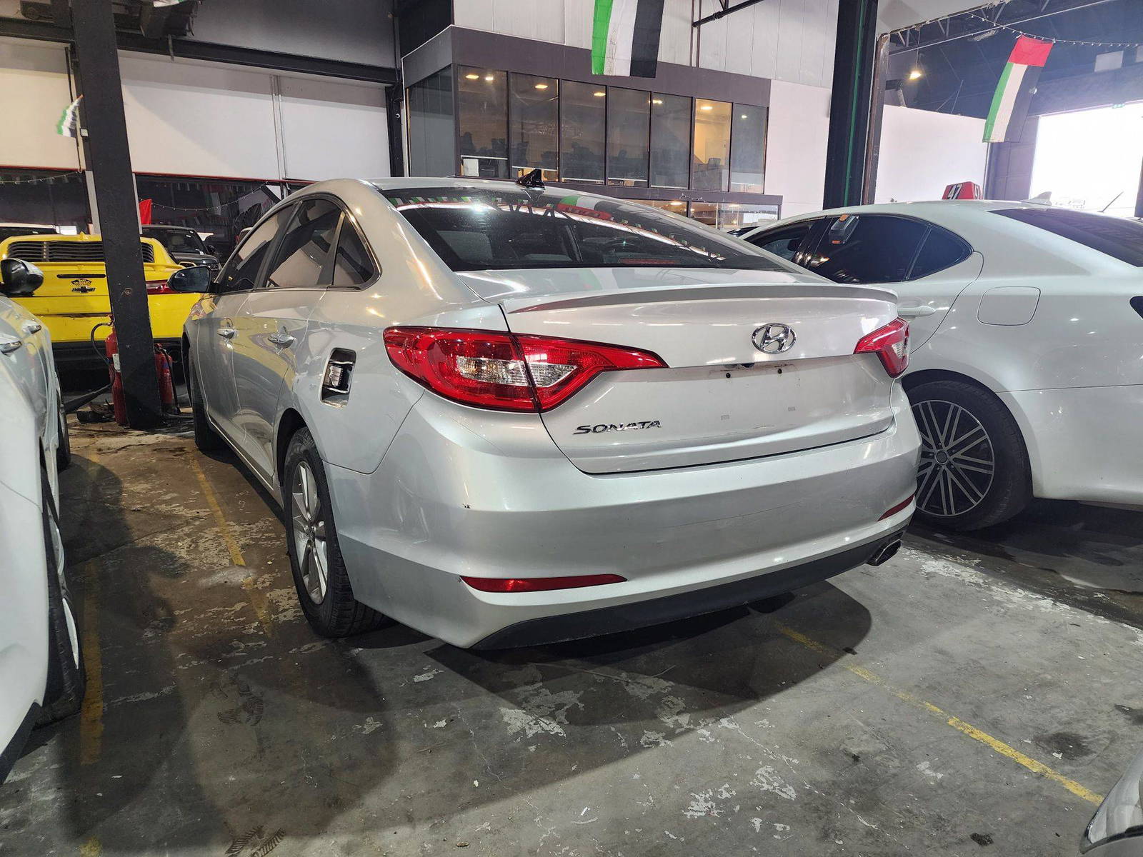2016 HYUNDAI SONATA — 132568 Miles — Lot 7GH312484 — Al Quoz - Marhaba Auctions Used Cars - Image 5