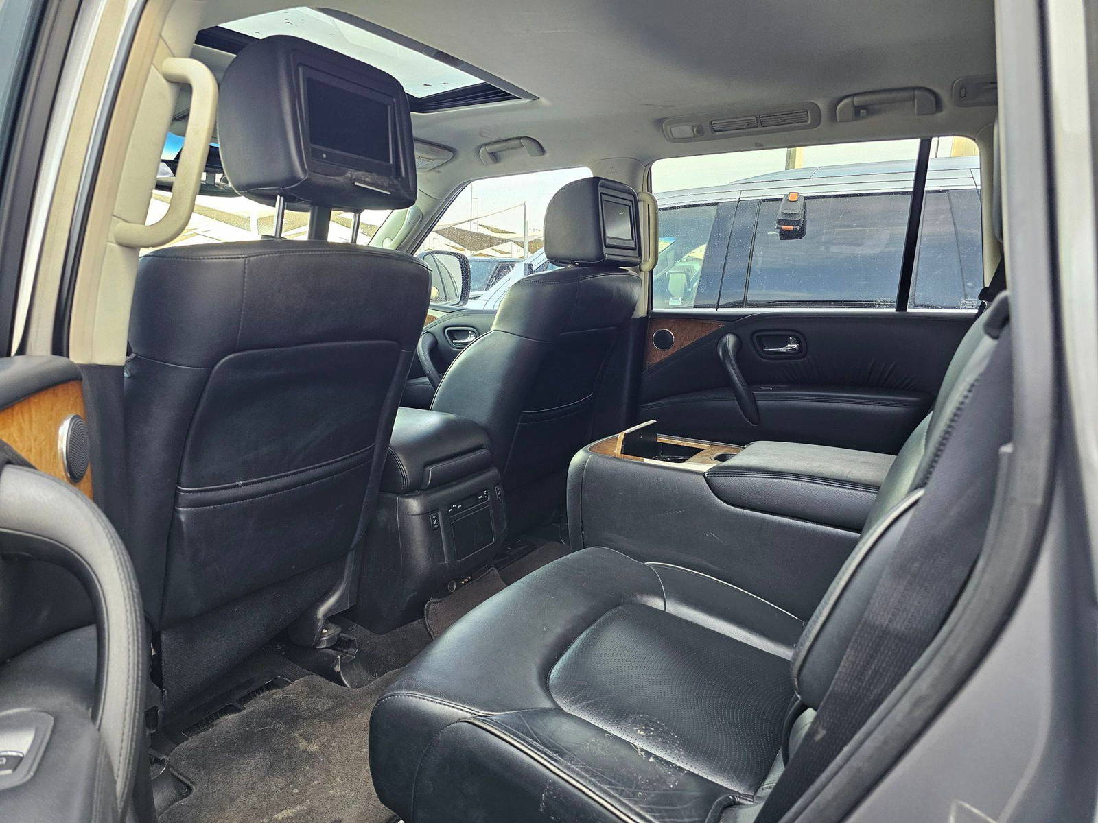 INFINITI QX80 2014 - Marhaba Auction Used Cars - Image 7