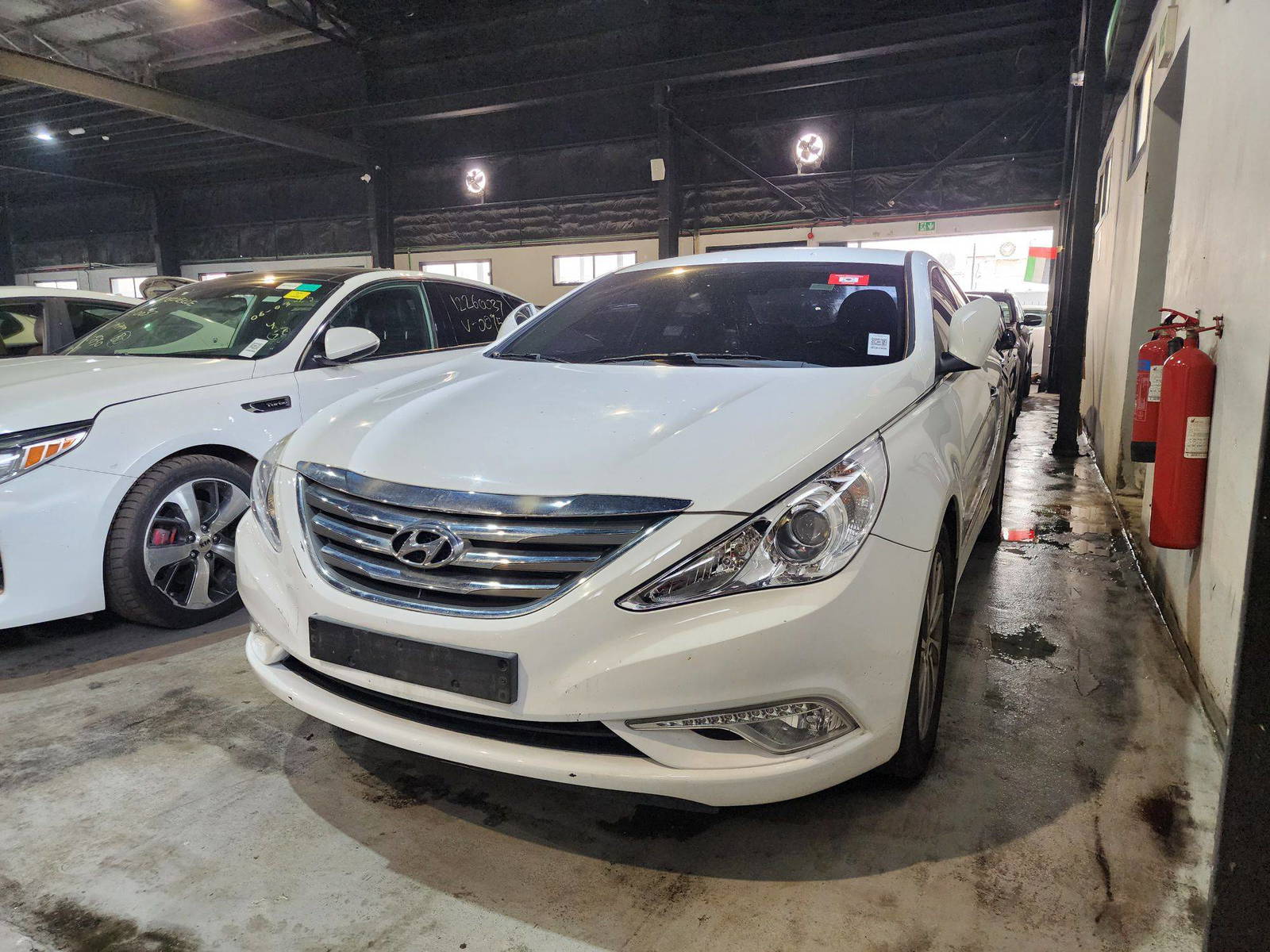 2014 HYUNDAI SONATA — 183657 KM — Lot 626536 — Al Quoz - Marhaba Auctions Used Cars - Image 6