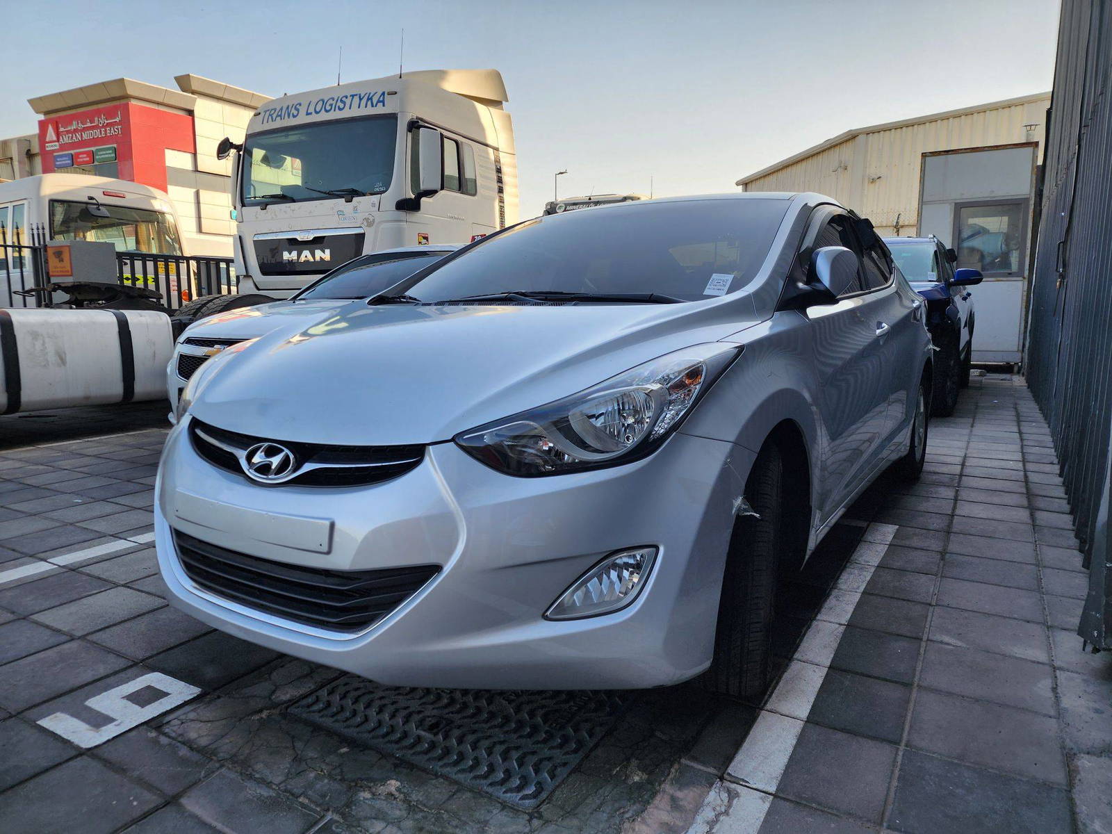 2011 HYUNDAI AVANTE — 95106 KM — Lot 122310 — Al Quoz - Marhaba Auctions Used Cars - Image 6