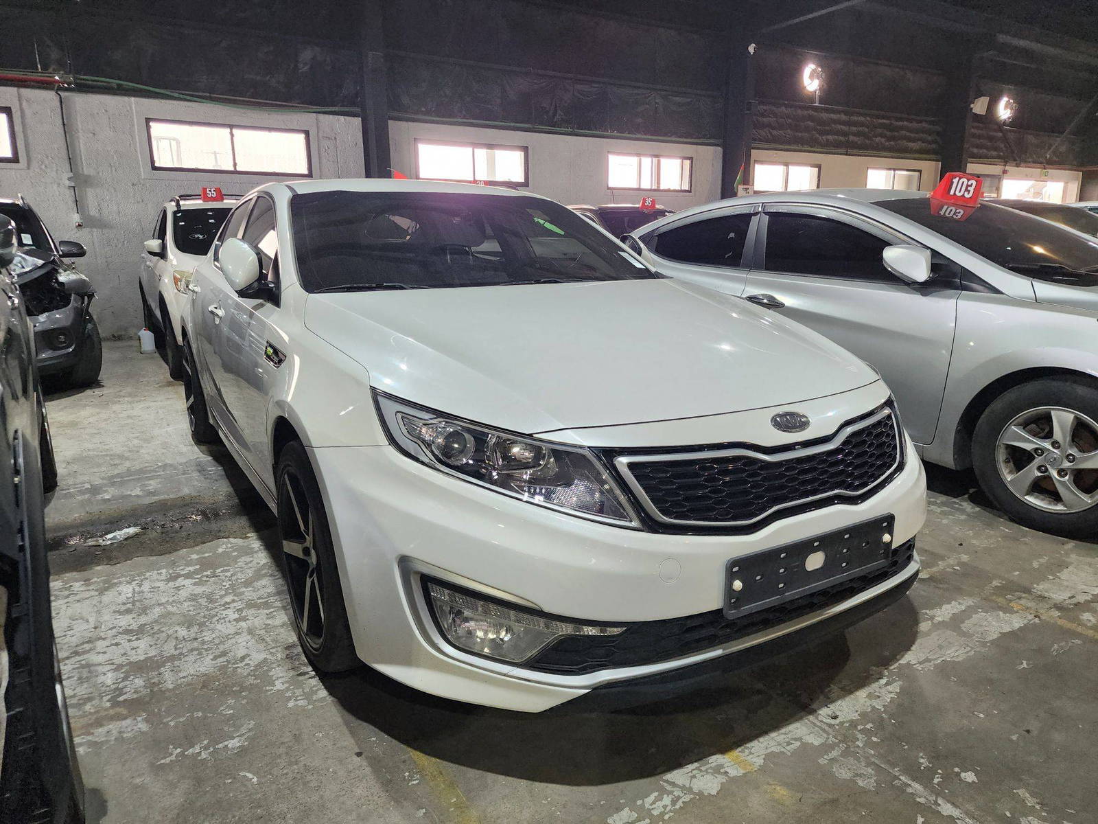 2012 KIA K5 — 142107 KM — Lot 2963 — Al Quoz - Marhaba Auctions Used Cars - Image 5