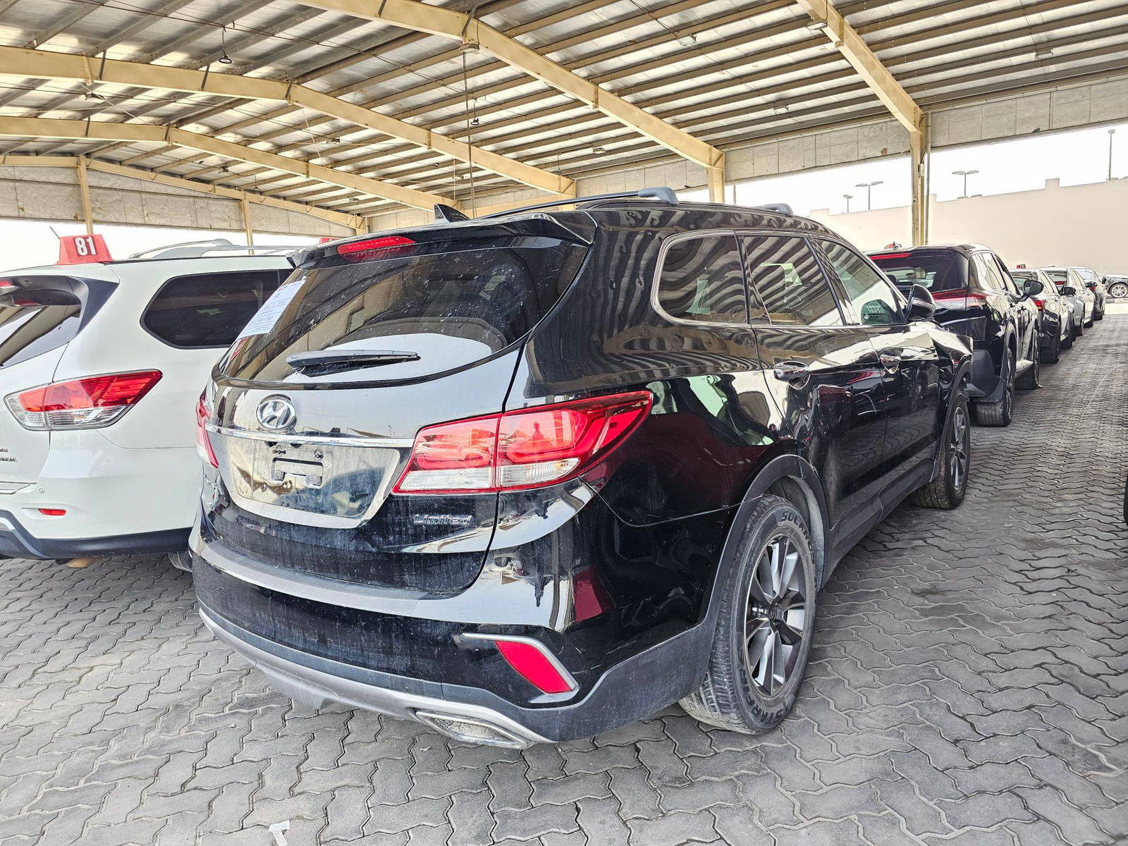 2017 HYUNDAI SANTA FE — 138162 Miles — Lot F4HU192484 — Souq - Marhaba Auctions Used Cars - Image 3