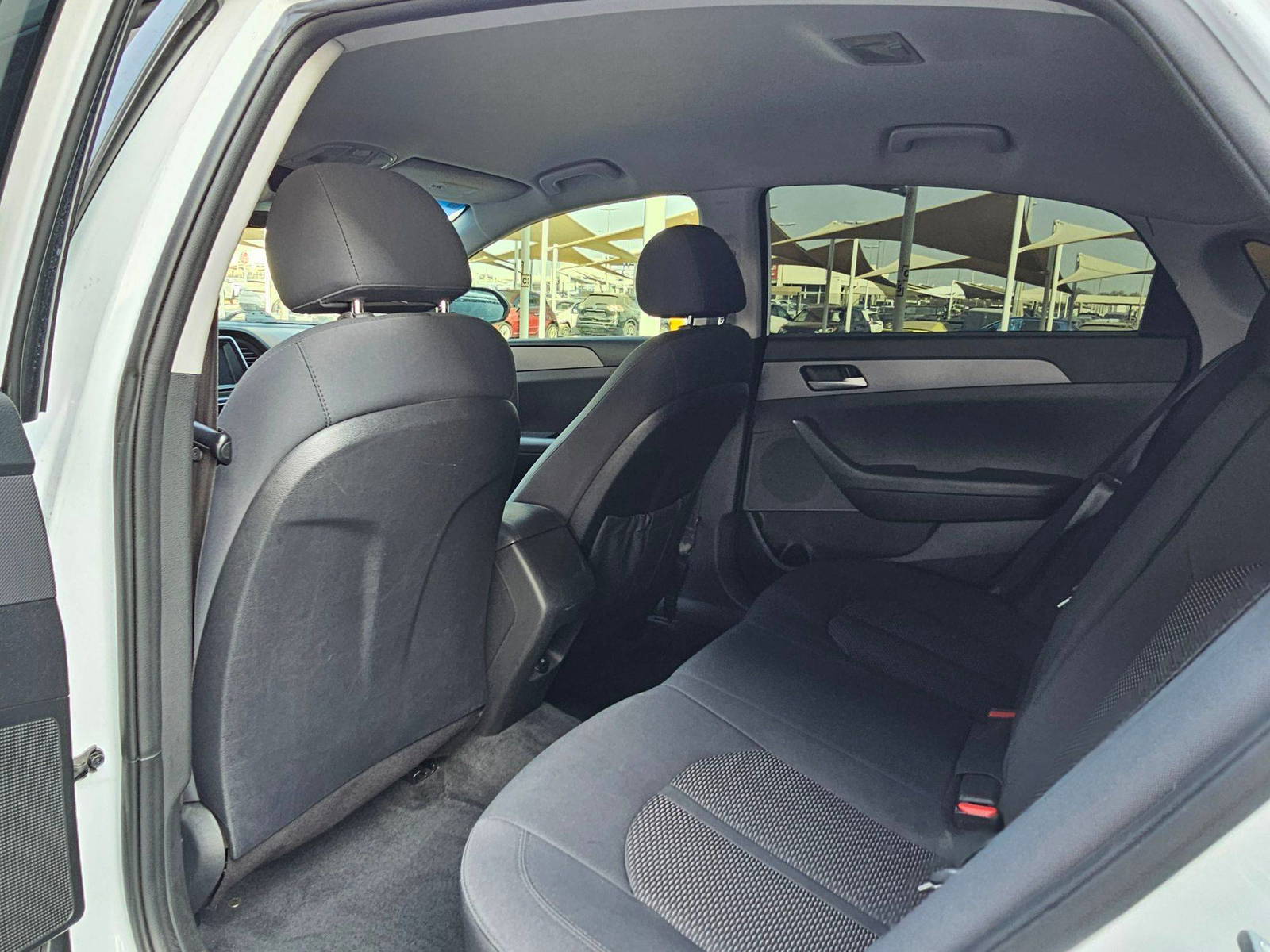 2018 HYUNDAI SONATA — 123749 KM — Lot 42712505 — Souq - Marhaba Auctions Used Cars - Image 6