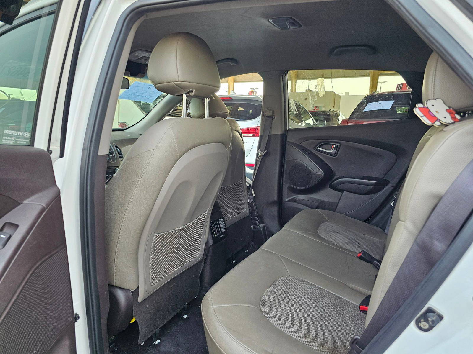 2015 HYUNDAI TUCSON — 161037 Miles — Lot AG5FU084044 — Souq - Marhaba Auctions Used Cars - Image 6