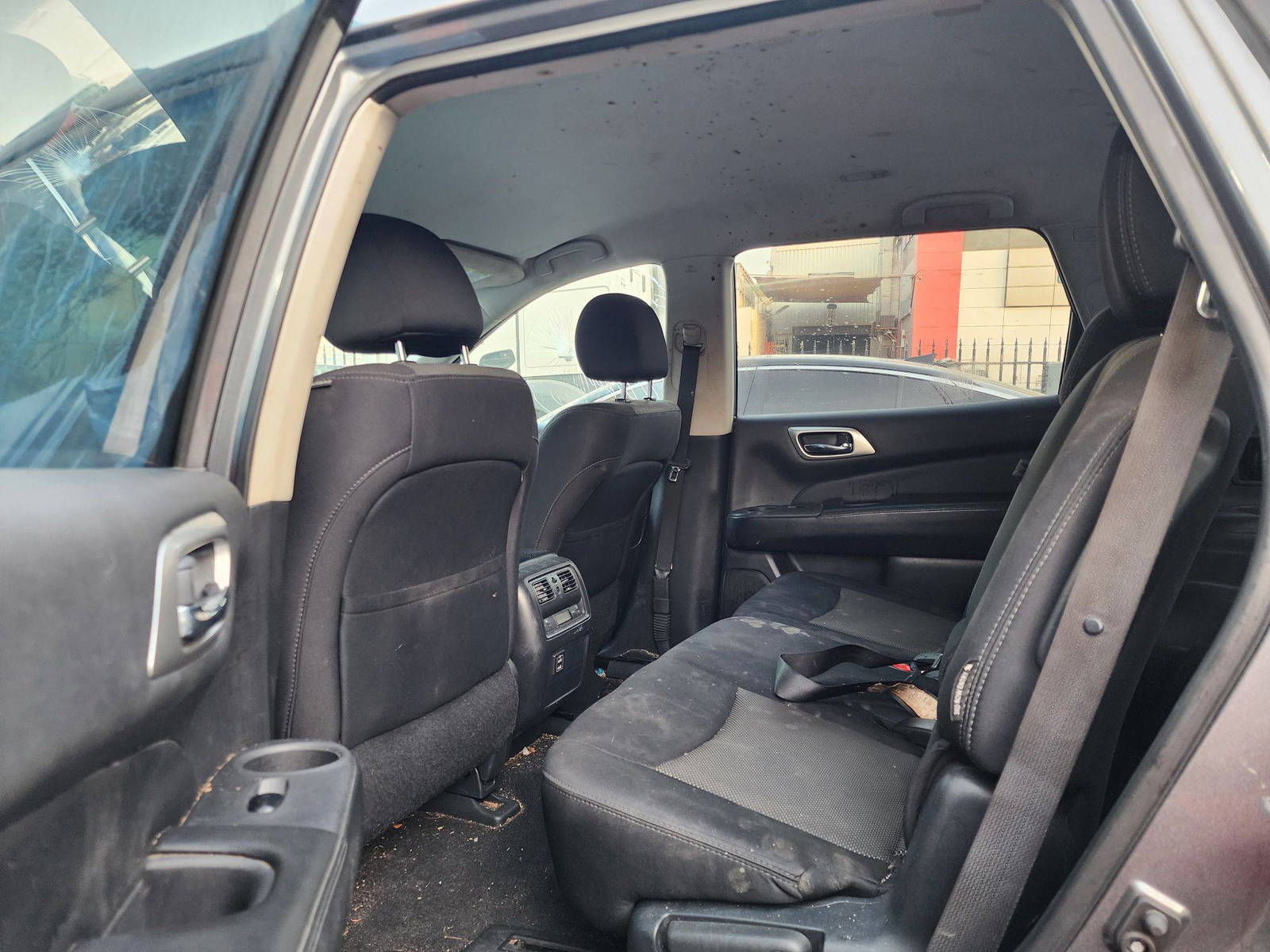 2018 NISSAN PATHFINDER — 167450 Miles — Lot 44678945 — Main - Marhaba Auctions Used Cars - Image 3