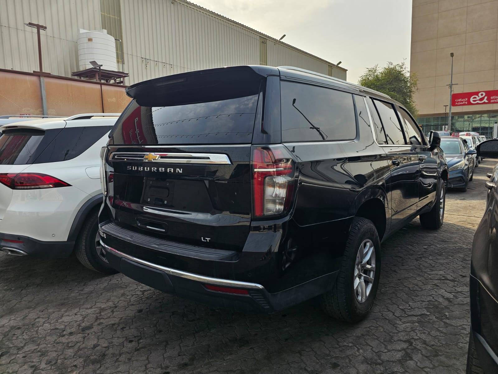 2023 CHEVROLET SUBURBAN — sold — 120611 Miles — Lot 112933 — Main - Marhaba Auctions Used Cars - Image 4