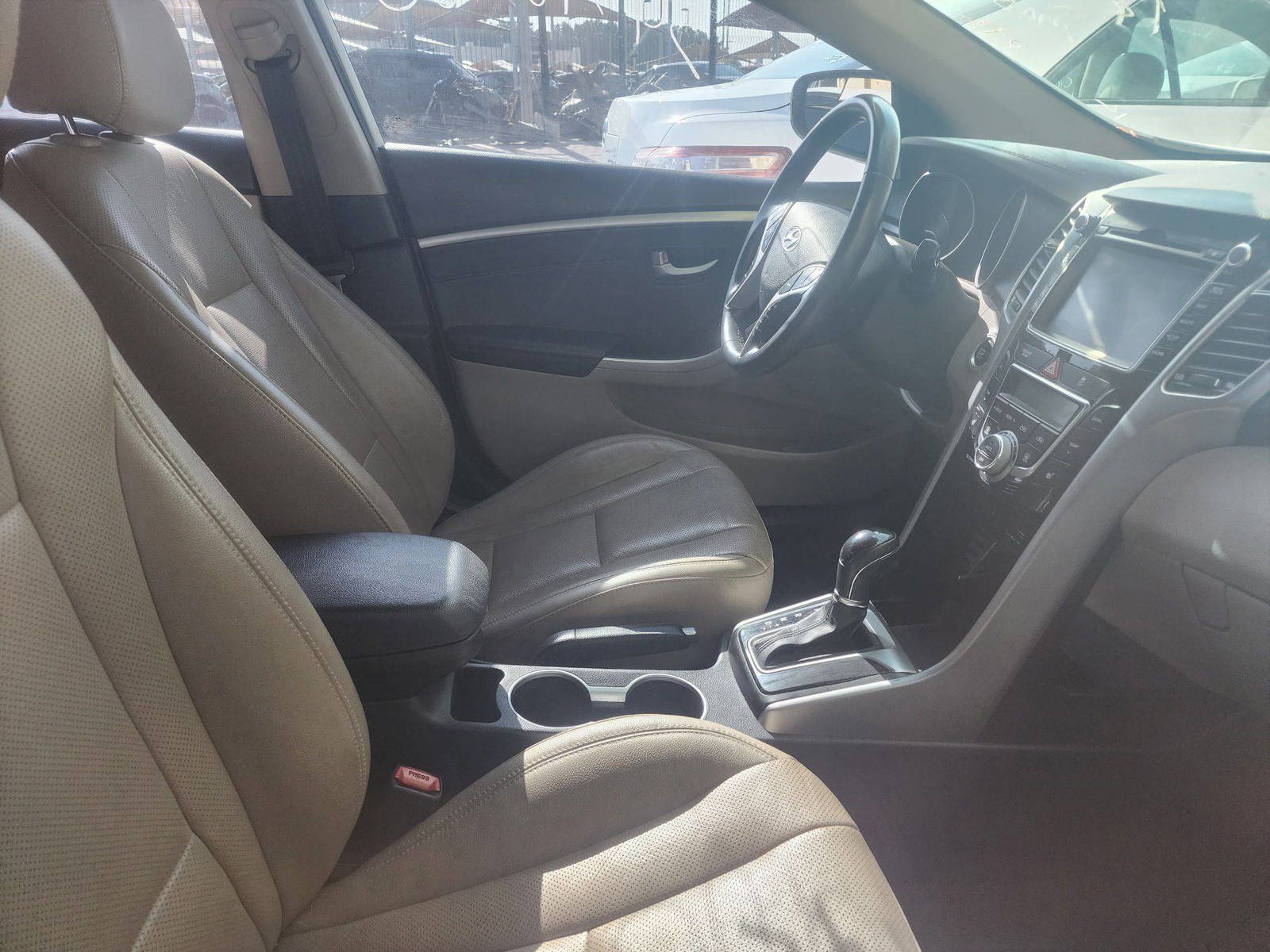 2015 HYUNDAI ELANTRA — 85180 Miles — Lot 34710906 - Marhaba Auctions Used Cars - Image 9