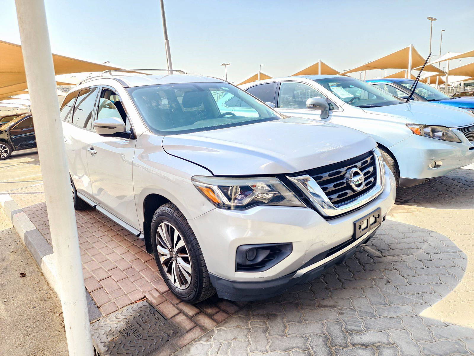 2017 NISSAN PATHFINDER — 174621 Miles — Lot 2HC687576 — Souq - Marhaba Auctions Used Cars - Image 4