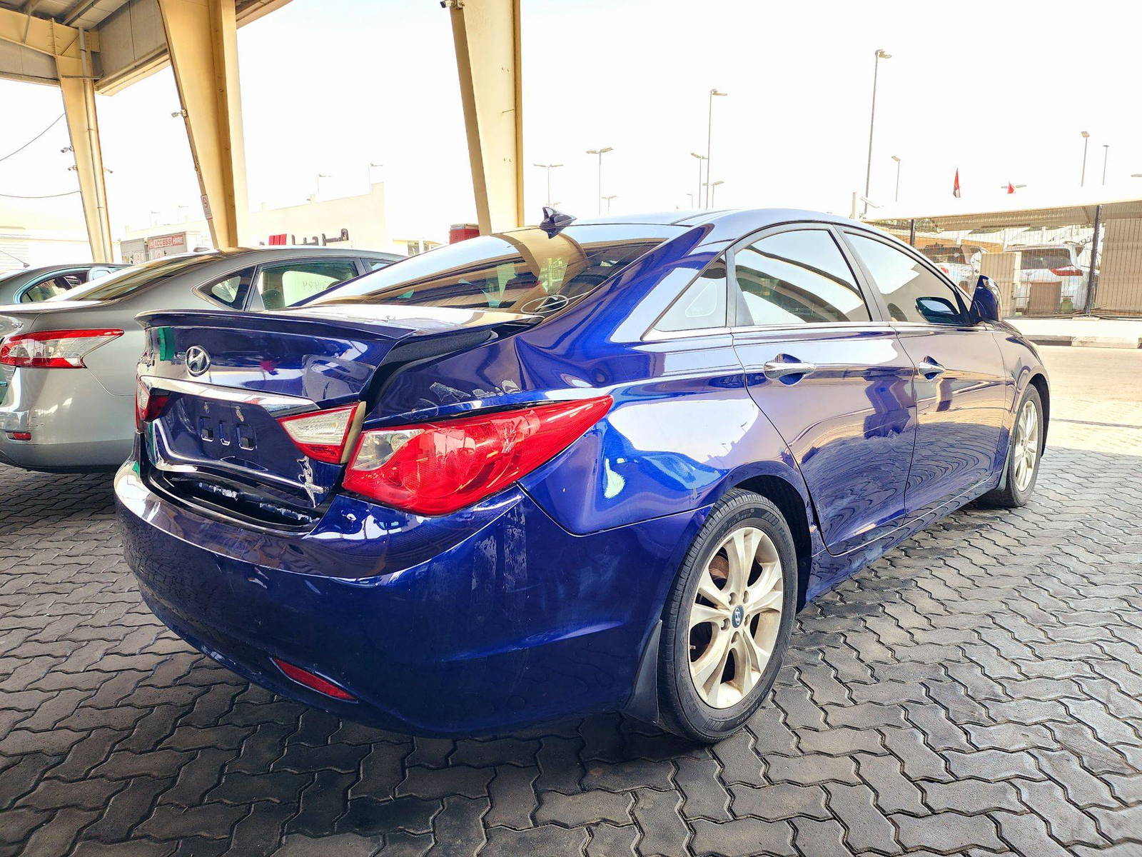 2012 HYUNDAI SONATA — 180556 Miles — Lot 58693604 — Souq - Marhaba Auctions Used Cars - Image 3