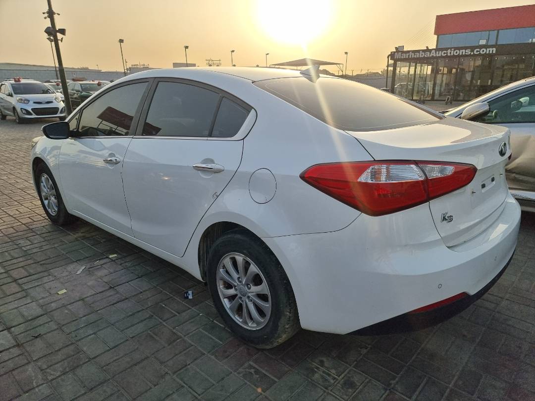 2015 KIA K3 — 149333 KM — Lot 214587 — Souq - Marhaba Auctions Used Cars - Image 5