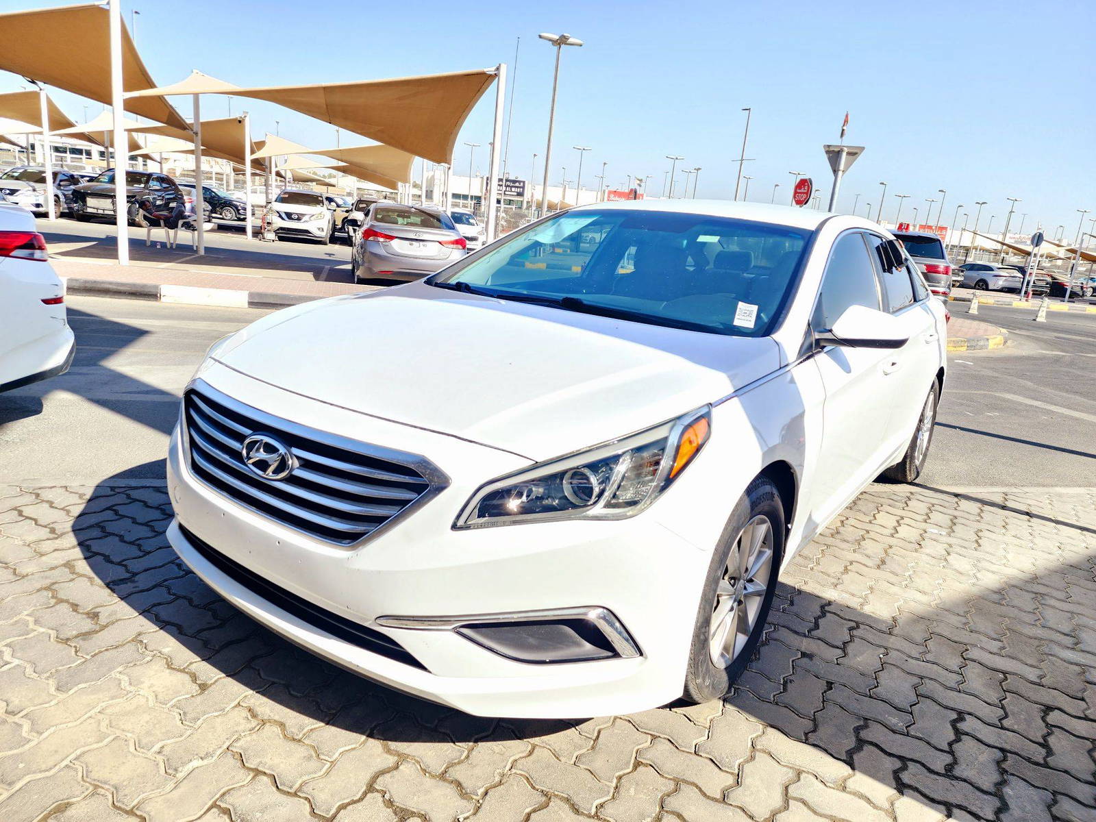 2017 HYUNDAI SONATA — 194296 Miles — Lot AF4HH573864 — Souq - Marhaba Auctions Used Cars - Image 5