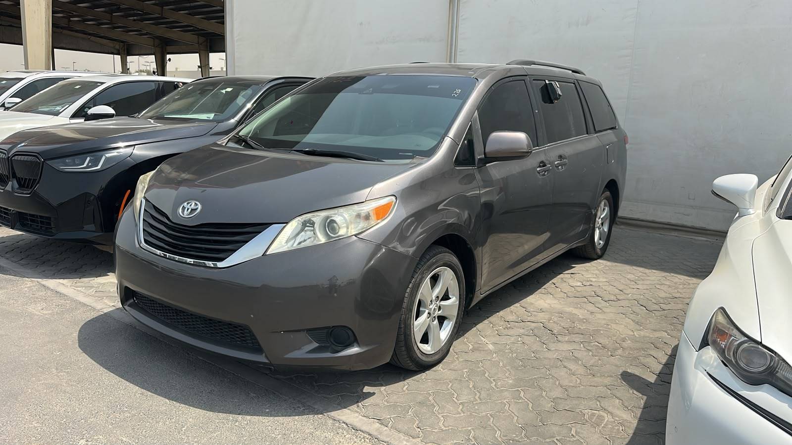 2011 TOYOTA SIENNA — 275215 Miles — Lot C0BS172439 — Souq - Marhaba Auctions Used Cars - Image 3
