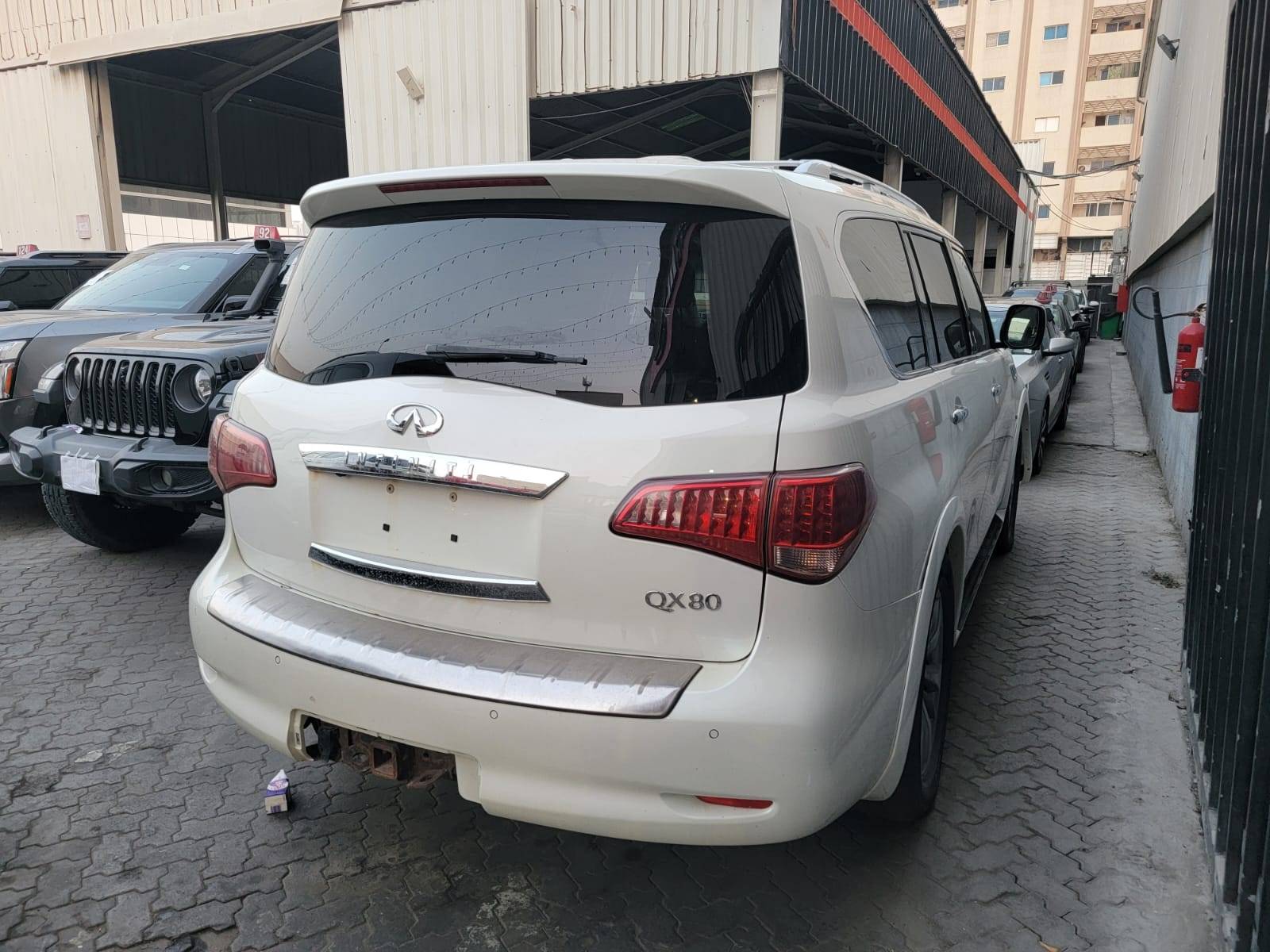 2017 INFINITI QX80 — 140292 Miles — Lot 151524 — Main - Marhaba Auctions Used Cars - Image 4