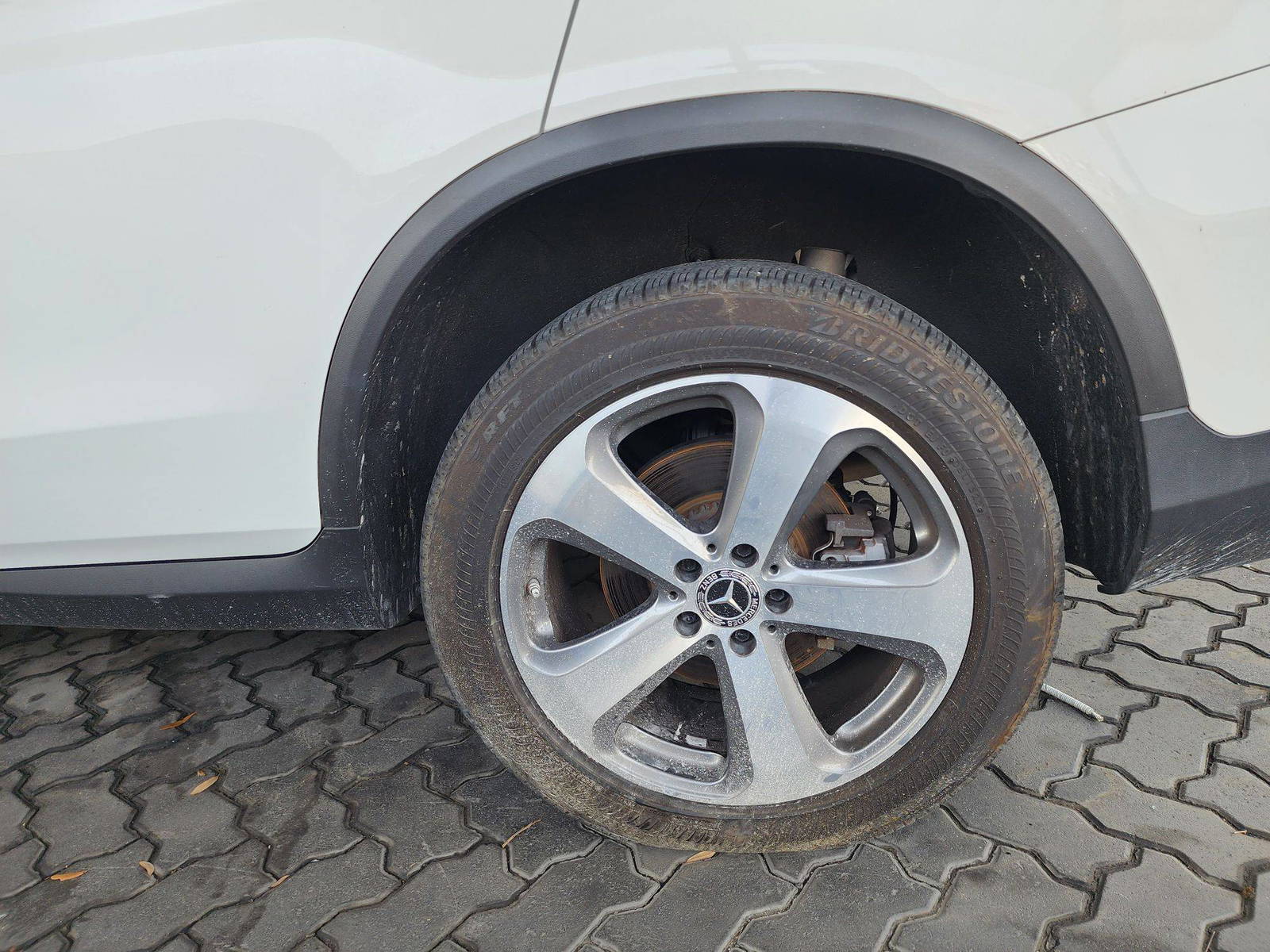 2019 MERCEDES BENZ GLC-300 — 46298 Miles — Lot 57017584 — Souq - Marhaba Auctions Used Cars - Image 11
