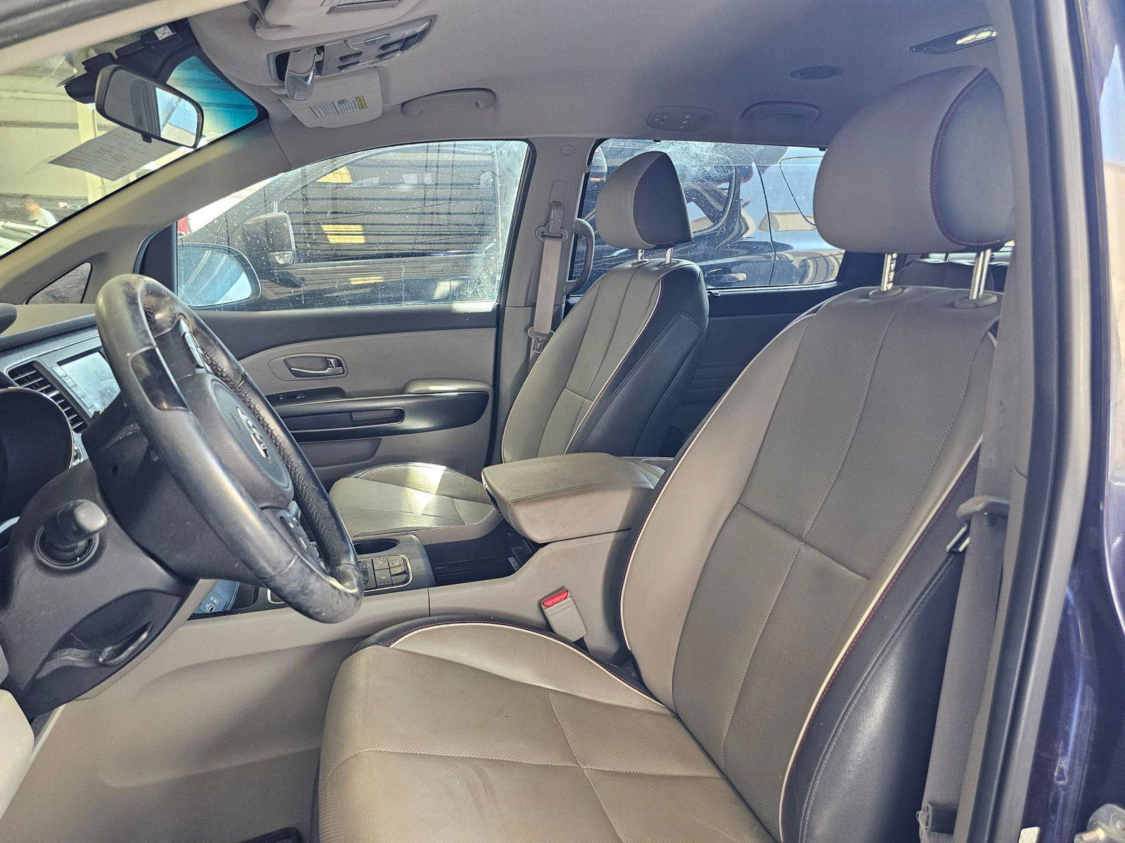 KIA SEDONA 2018 - Marhaba Auction Used Cars - Image 9