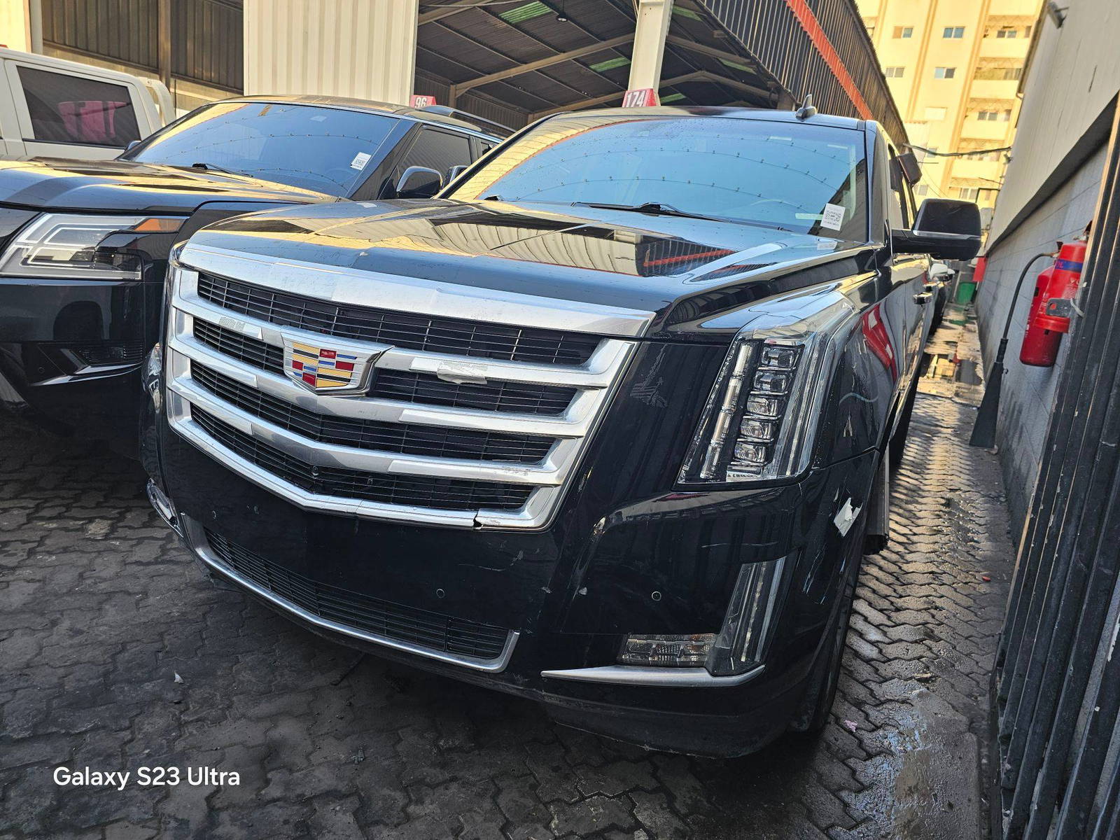 CADILLAC ESCALADE 2015 - Marhaba Auction Used Cars - Image 3