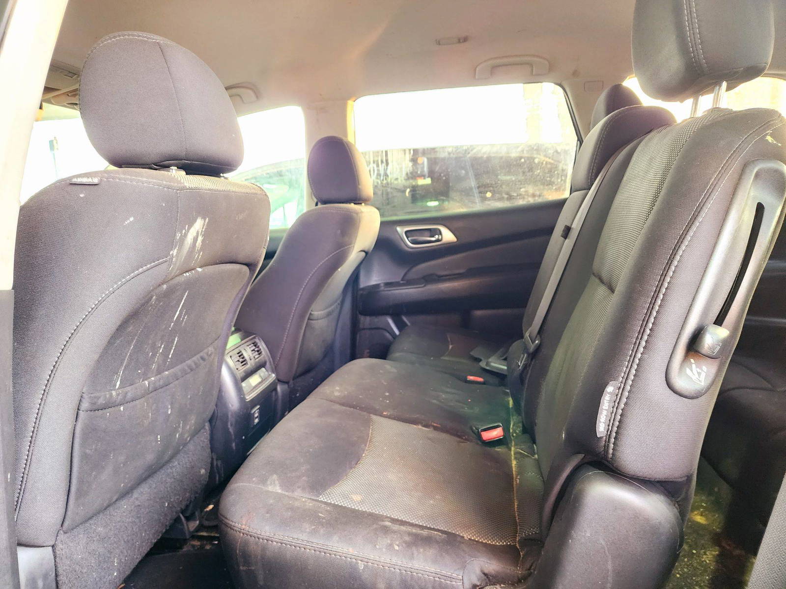 2018 NISSAN PATHFINDER — 118050 Miles — Lot 50163311 — Souq - Marhaba Auctions Used Cars - Image 6