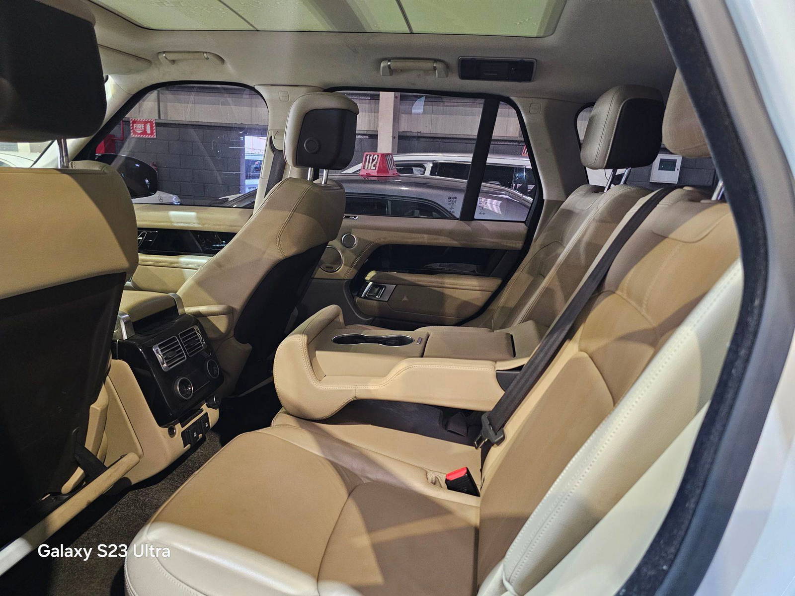 2018 LAND ROVER RANGE ROVER VOGUE — 166405 KM — Lot 125478 — Main - Marhaba Auctions Used Cars - Image 11