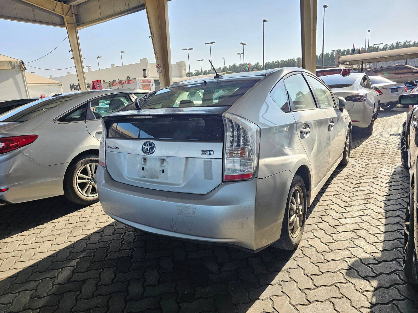 2010 TOYOTA PRIUS — 247131 Miles — Lot U0A0118303 — Souq - Marhaba Auctions Used Cars - Image 5