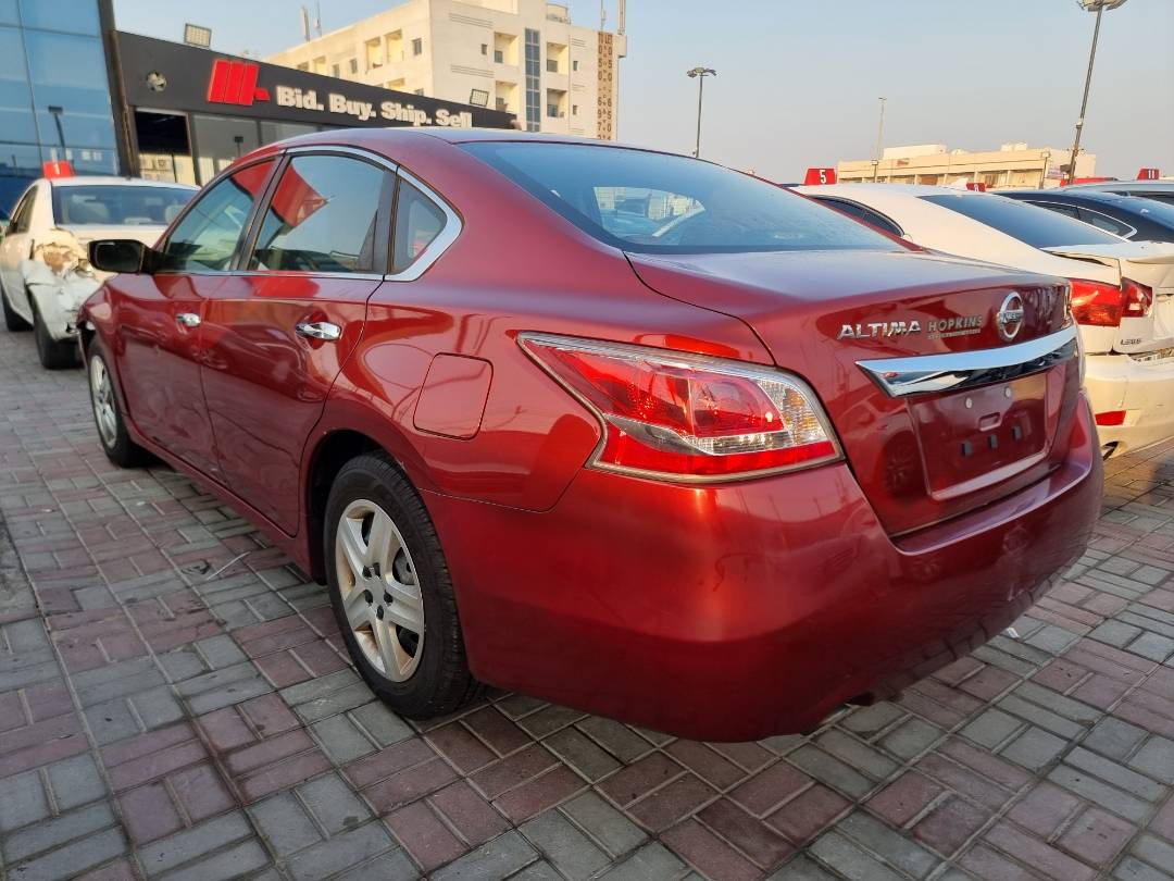 2015 NISSAN ALTIMA — 172732 Miles — Lot 125487 — Ind. 12 - Marhaba Auctions Used Cars - Image 4