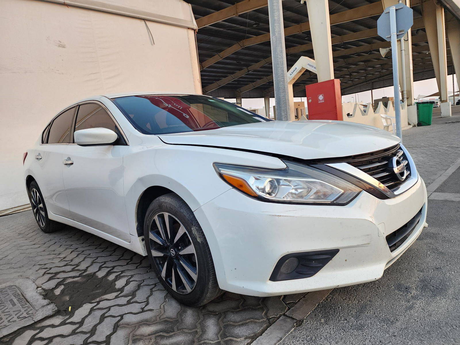 2018 NISSAN ALTIMA — 177279 Miles — Lot 3026319 — Souq - Marhaba Auctions Used Cars - Image 4