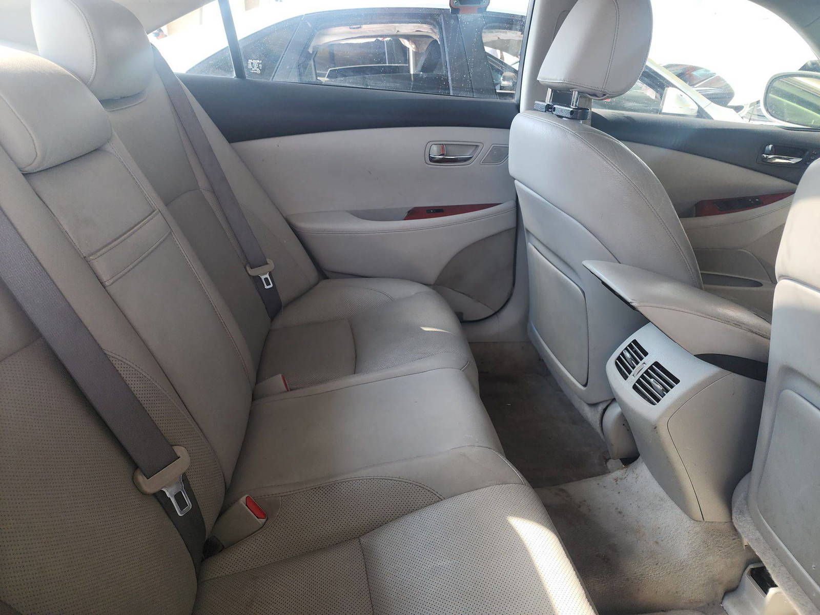 2007 LEXUS ES 350 — 305709 Miles — Lot 68778563 - Marhaba Auctions Used Cars - Image 9