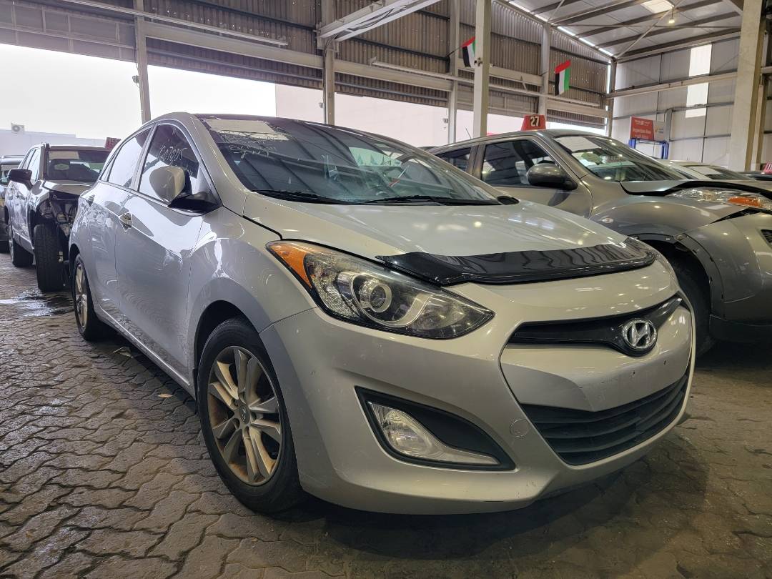 2013 HYUNDAI ELANTRA GT — 225738 KM — Lot 12070815 — Main - Marhaba Auctions Used Cars - Image 4