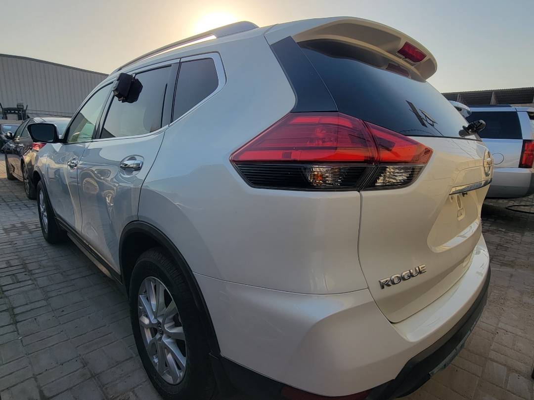 2017 NISSAN ROGUE — 124001 Miles — Lot TXHP556332 — Main - Marhaba Auctions Used Cars - Image 3