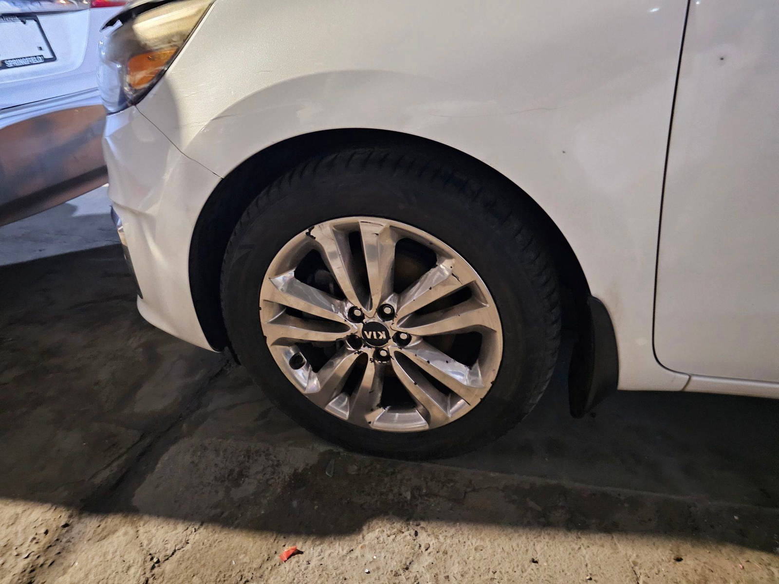 KIA SEDONA 2015 - Marhaba Auction Used Cars - Image 6