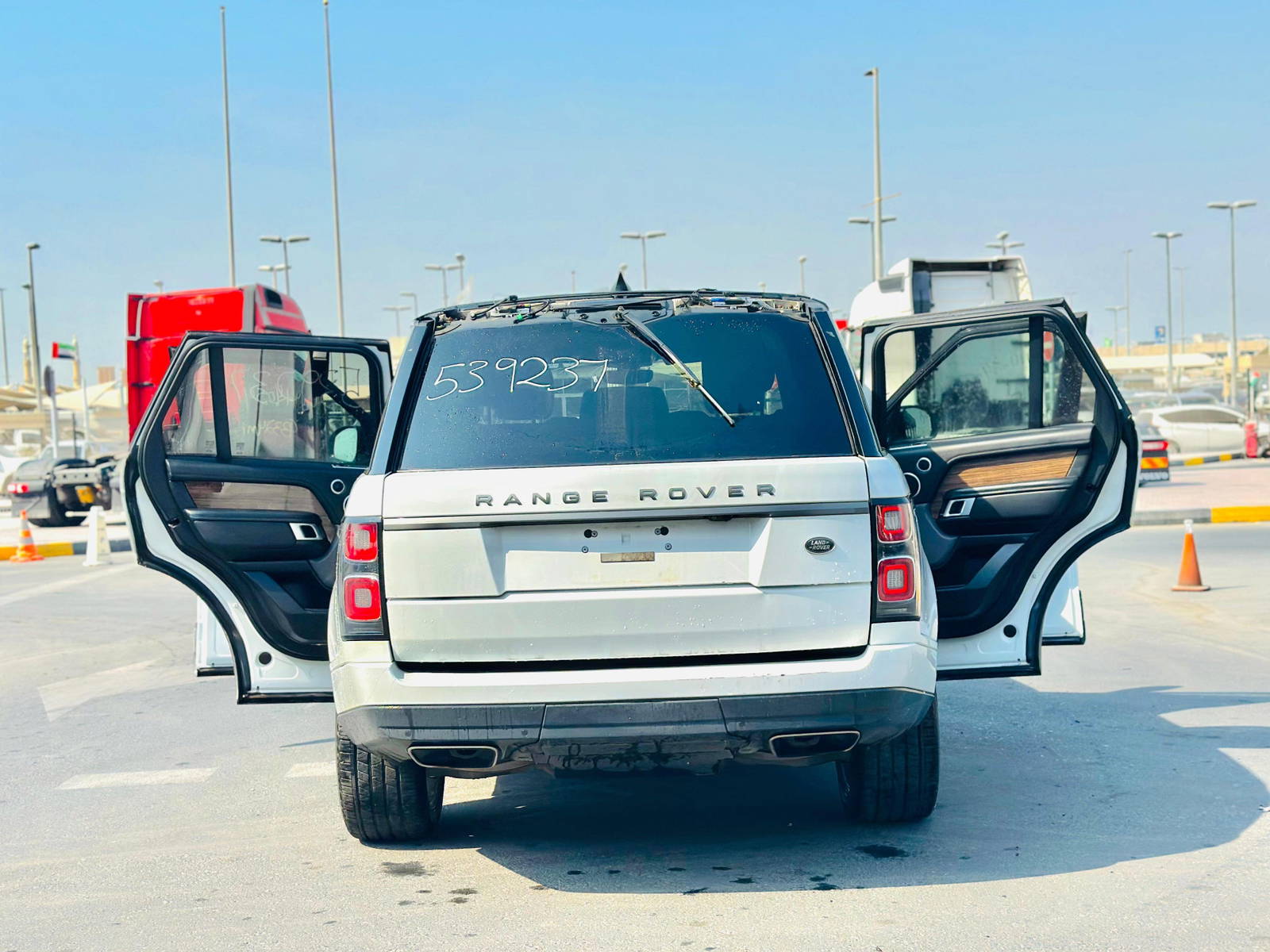 2019 LAND ROVER RANGE ROVER — 93324 Miles — Lot 61414054 — Main - Marhaba Auctions Used Cars - Image 3