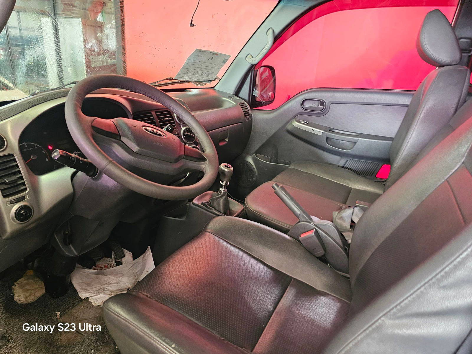 2015 KIA BONGO 3 — 226182 KM — Lot FK948314 — Main - Marhaba Auctions Used Cars - Image 8