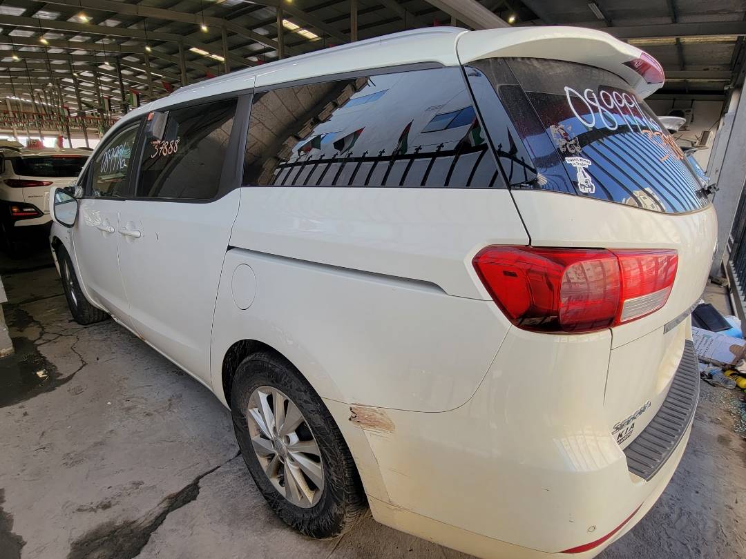 2016 KIA SEDONA — 152492 Miles — Lot 40237888 — Main - Marhaba Auctions Used Cars - Image 4