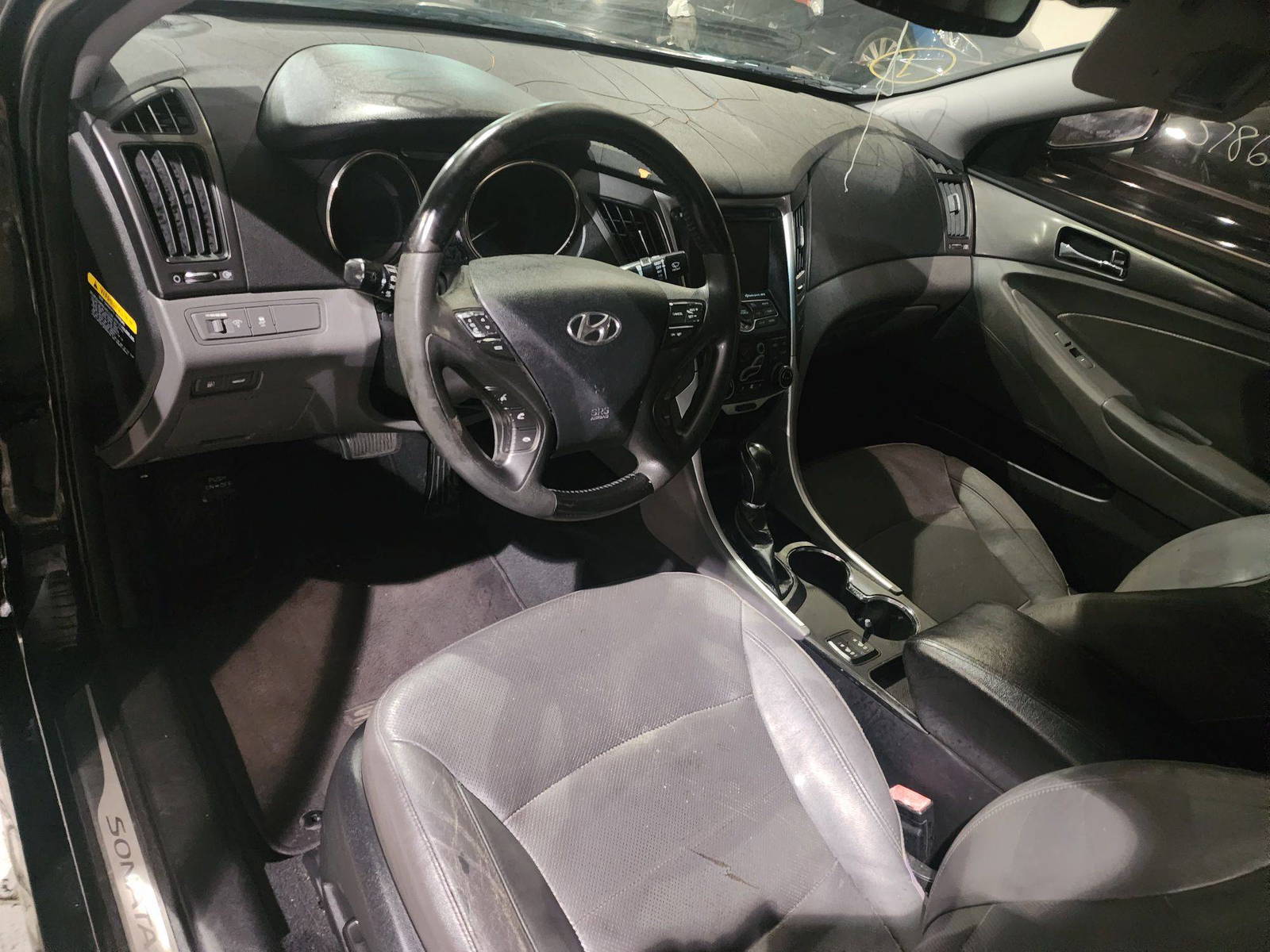 2012 HYUNDAI SONATA — 126419 Miles — Lot 62243583 - Marhaba Auctions Used Cars - Image 4