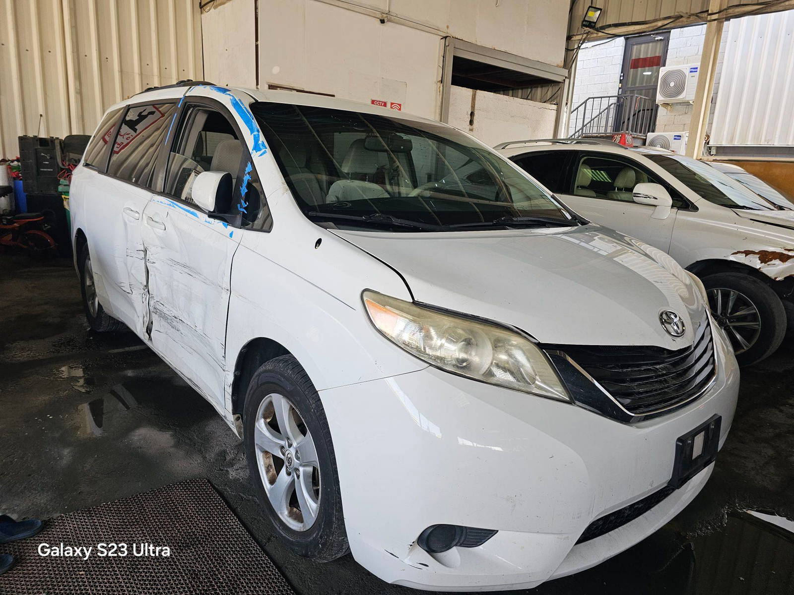2012 TOYOTA SIENNA — 203376 Miles — Lot 95174555 — Souq - Marhaba Auctions Used Cars - Image 4