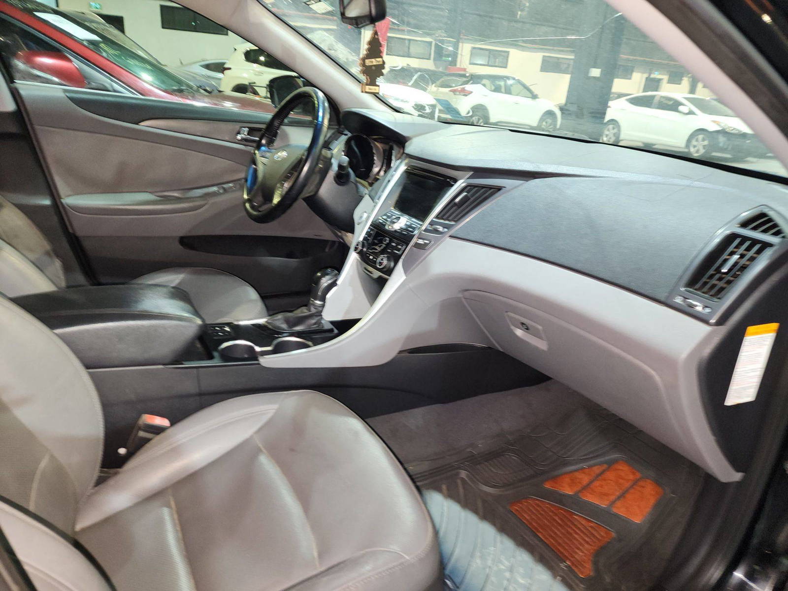 2013 HYUNDAI SONATA — 211129 Miles — Lot 16495 — Al Quoz - Marhaba Auctions Used Cars - Image 9