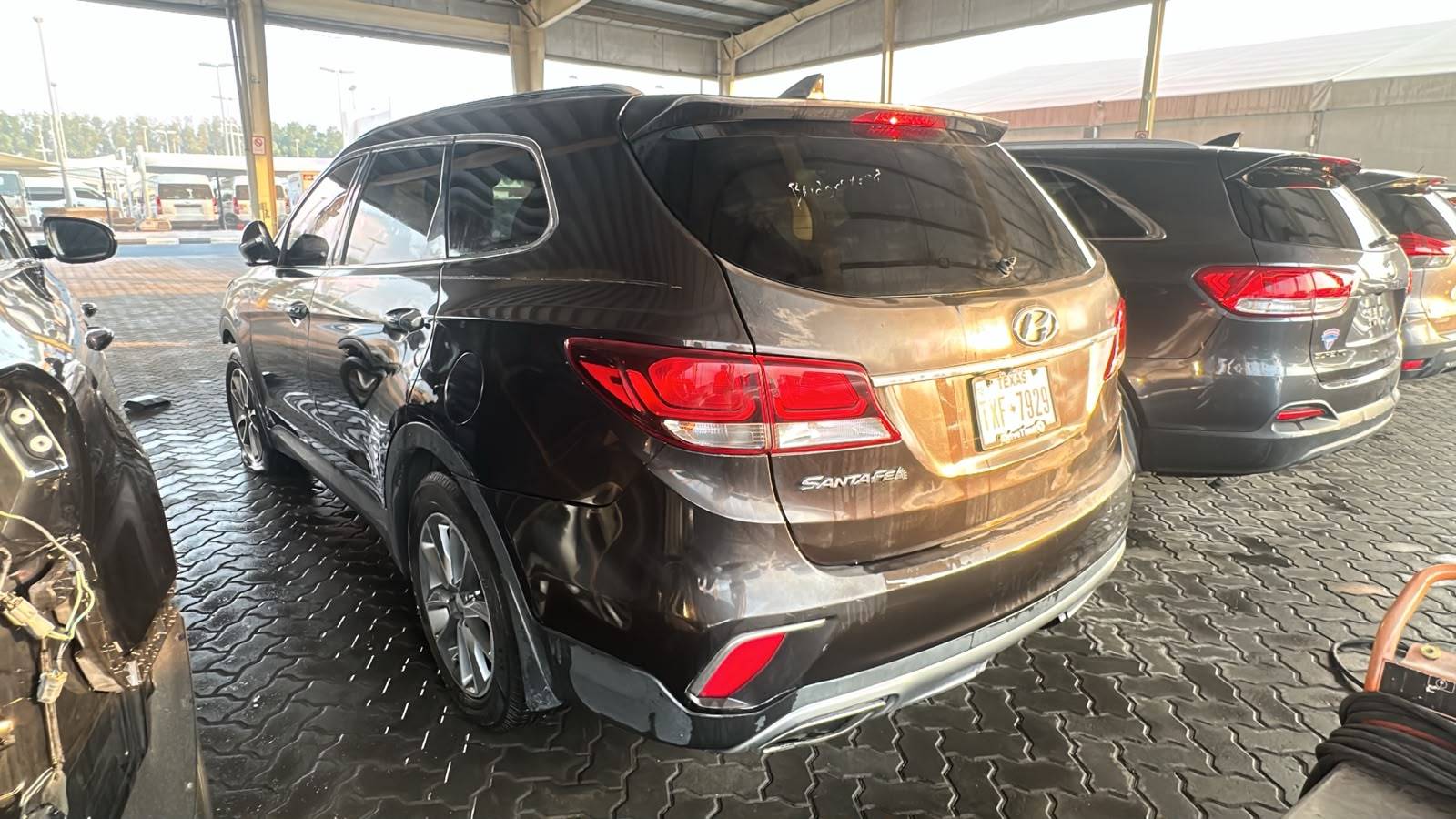 2017 HYUNDAI SANTA FE — 135649 Miles — Lot HU221702 — Souq - Marhaba Auctions Used Cars - Image 3