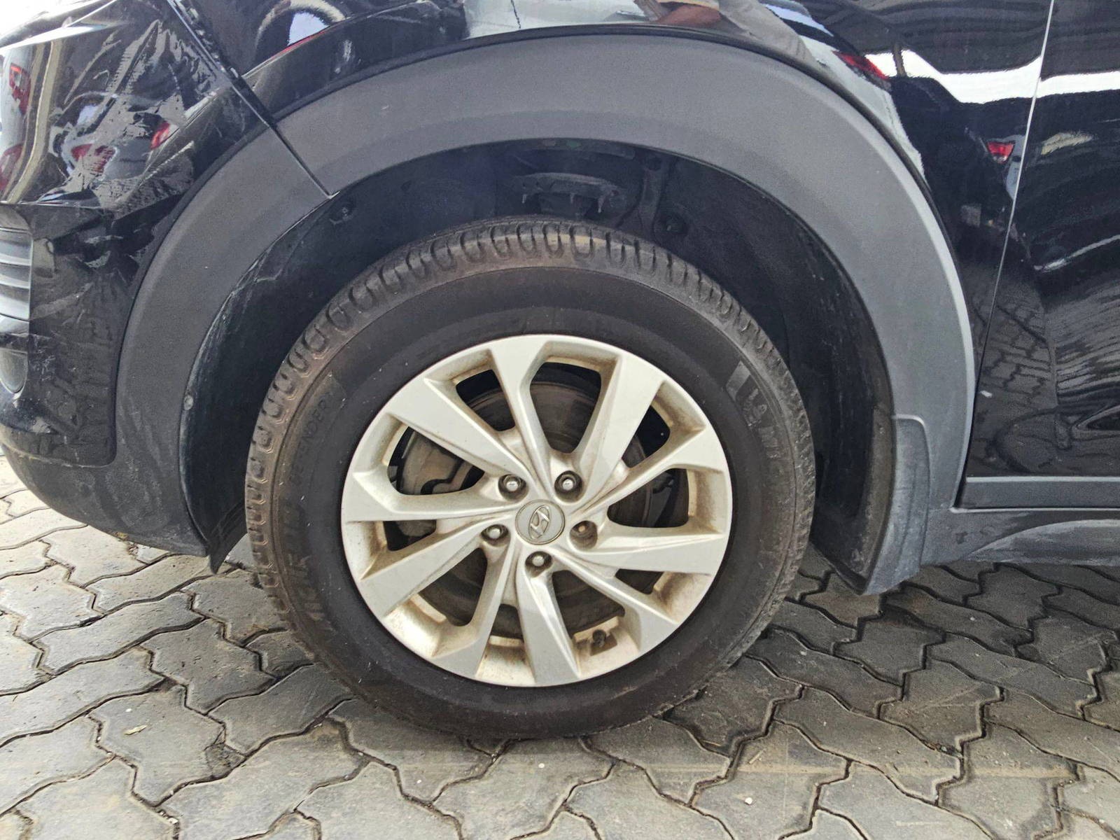2019 HYUNDAI TUCSON — 97811 Miles — Lot 945870 — Souq - Marhaba Auctions Used Cars - Image 10