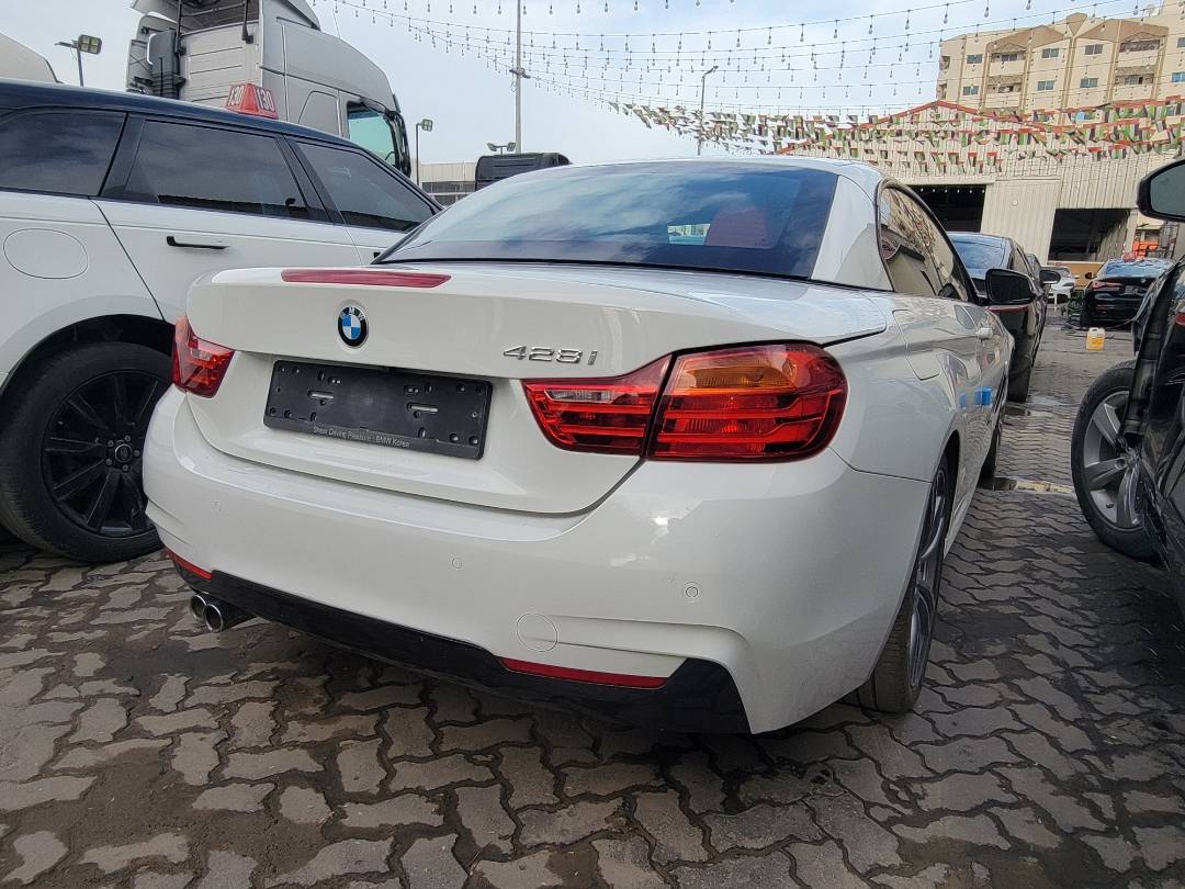 2017 BMW 4 SERIES 428I — 136430 KM — Lot 5G62642 — Main - Marhaba Auctions Used Cars - Image 4