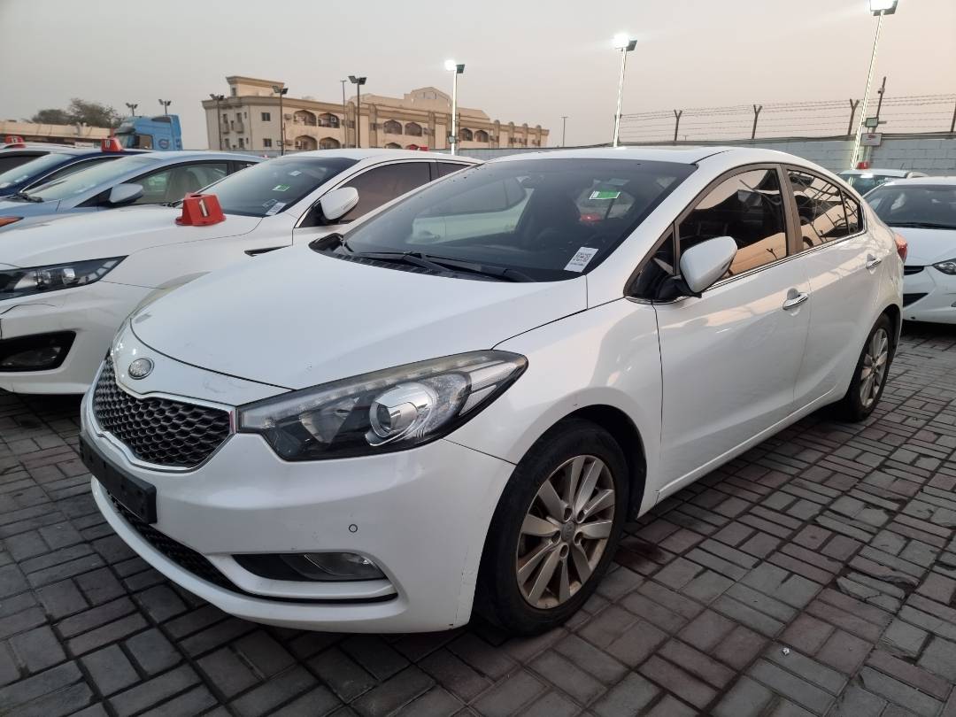 2013 KIA K3 — 253591 KM — Lot 124587 — Souq - Marhaba Auctions Used Cars - Image 3
