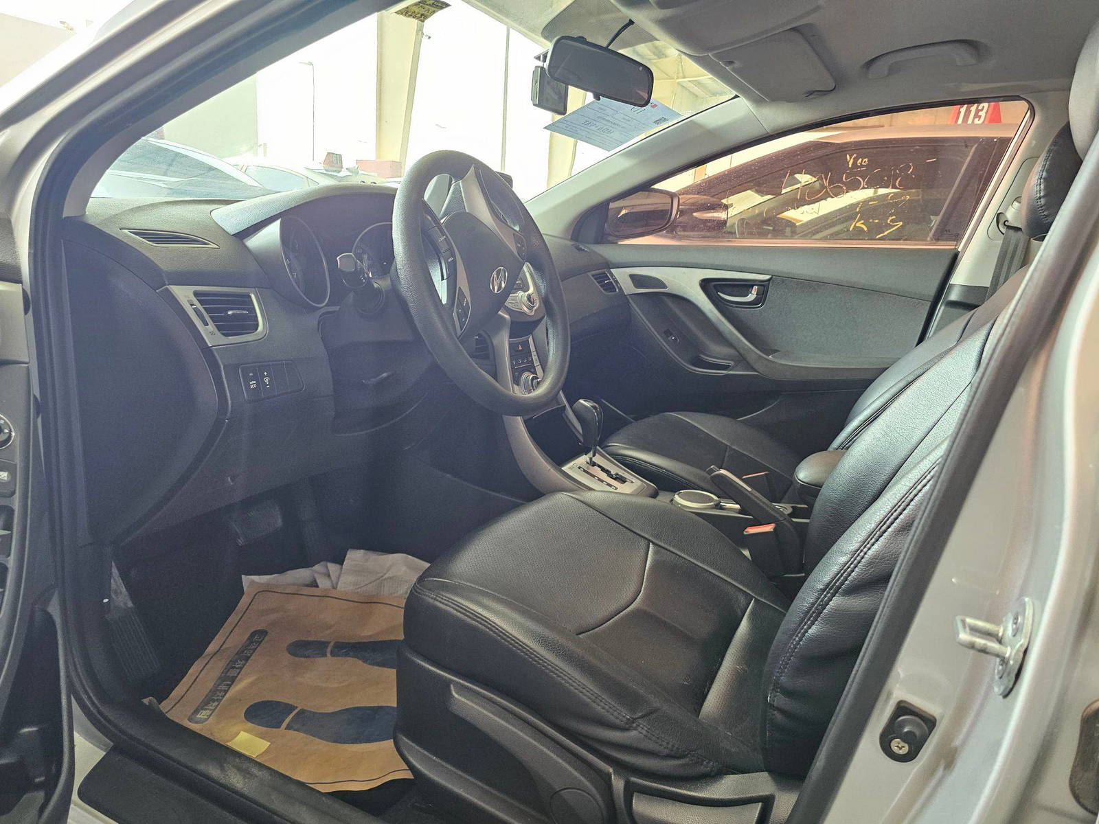 2011 HYUNDAI AVANTE — 142634 KM — Lot 075321 — Souq - Marhaba Auctions Used Cars - Image 8
