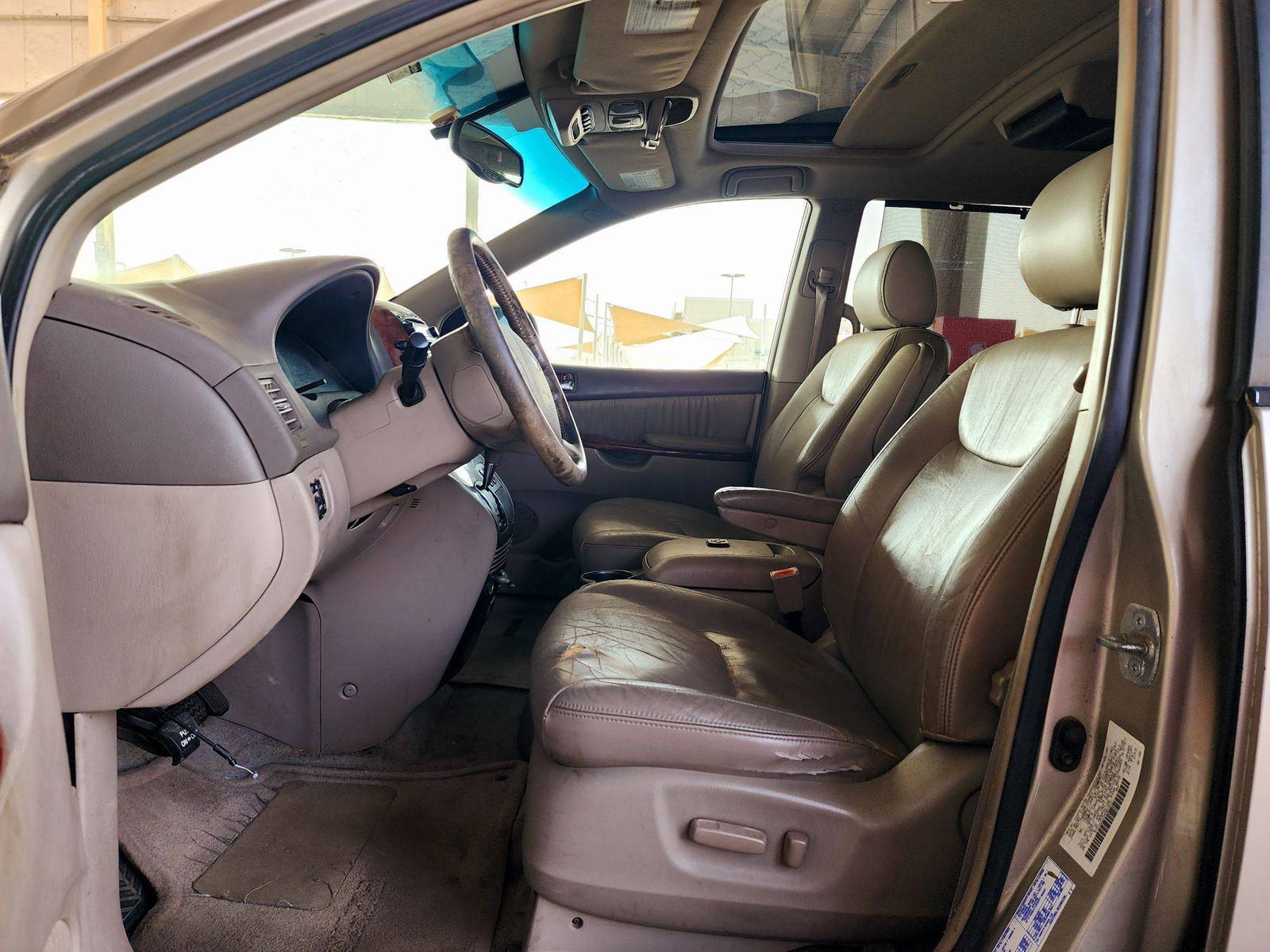 2004 TOYOTA SIENNA — 241366 Miles — Lot C54S019721 — Souq - Marhaba Auctions Used Cars - Image 9